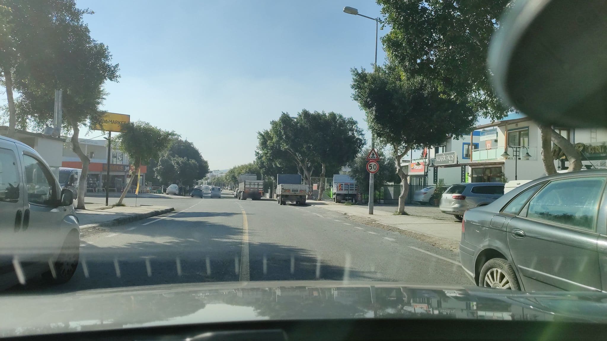 Street view near Tatil Sanati-Transfer Sanati-Bilet SanatiEglence Sanati, Konacık — © hind (CC BY-SA · Mapillary)