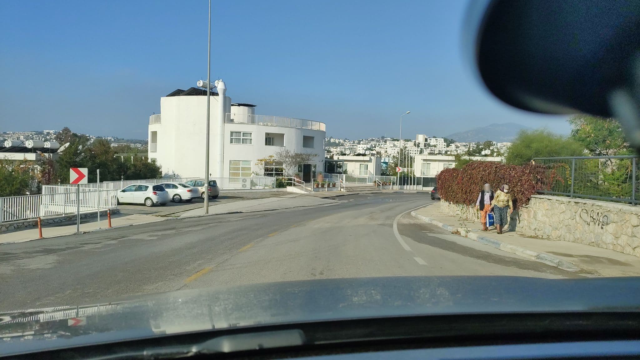 Street view near Vizyon Hotel, Konacık — © hind (CC BY-SA · Mapillary)