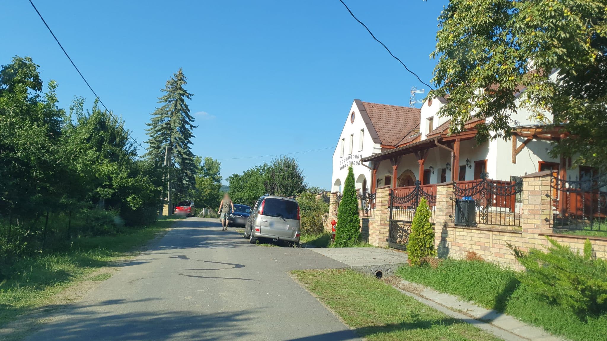 Street view near Gesztenyés Vendégház, Pásztó — © kami911 (CC BY-SA · Mapillary)