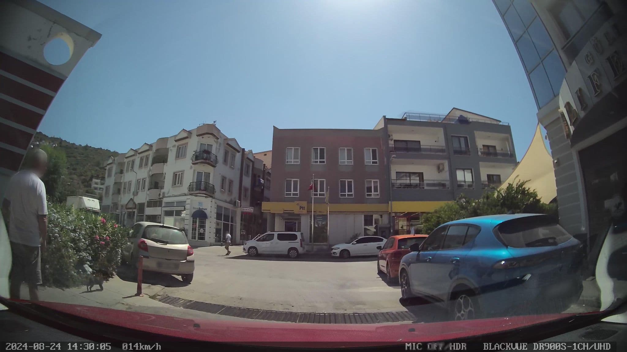 Street view near Güllük Lıfe Otel, Güvercinlik — © unen (CC BY-SA · Mapillary)