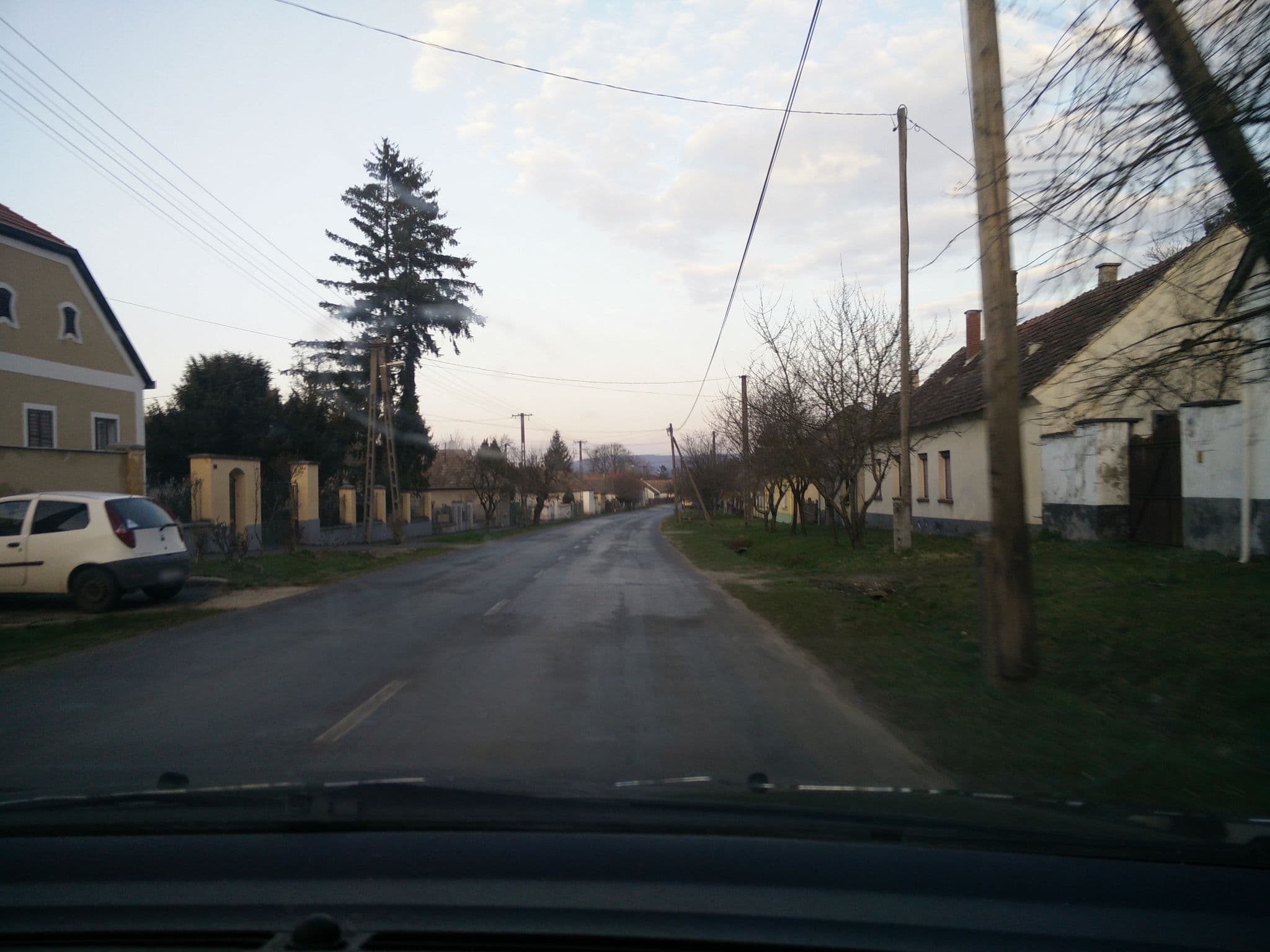 Street view near Fűszeres Porta, Türje — © grin (CC BY-SA · Mapillary)