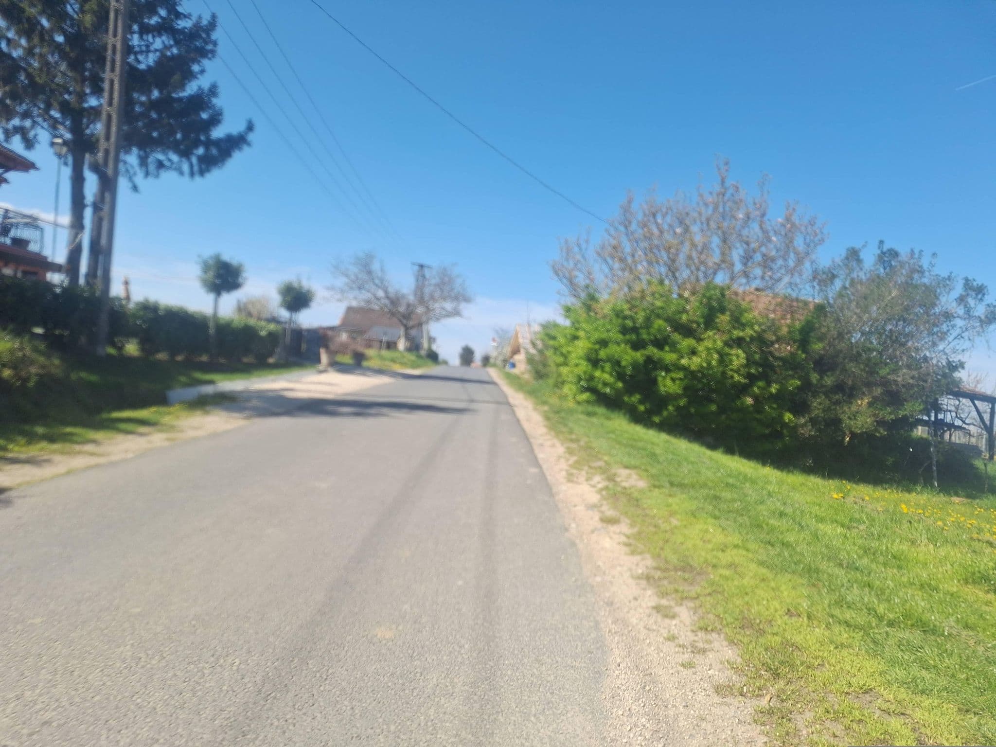 Street view near Izabella Vendégház, Devecser — © mmate (CC BY-SA · Mapillary)