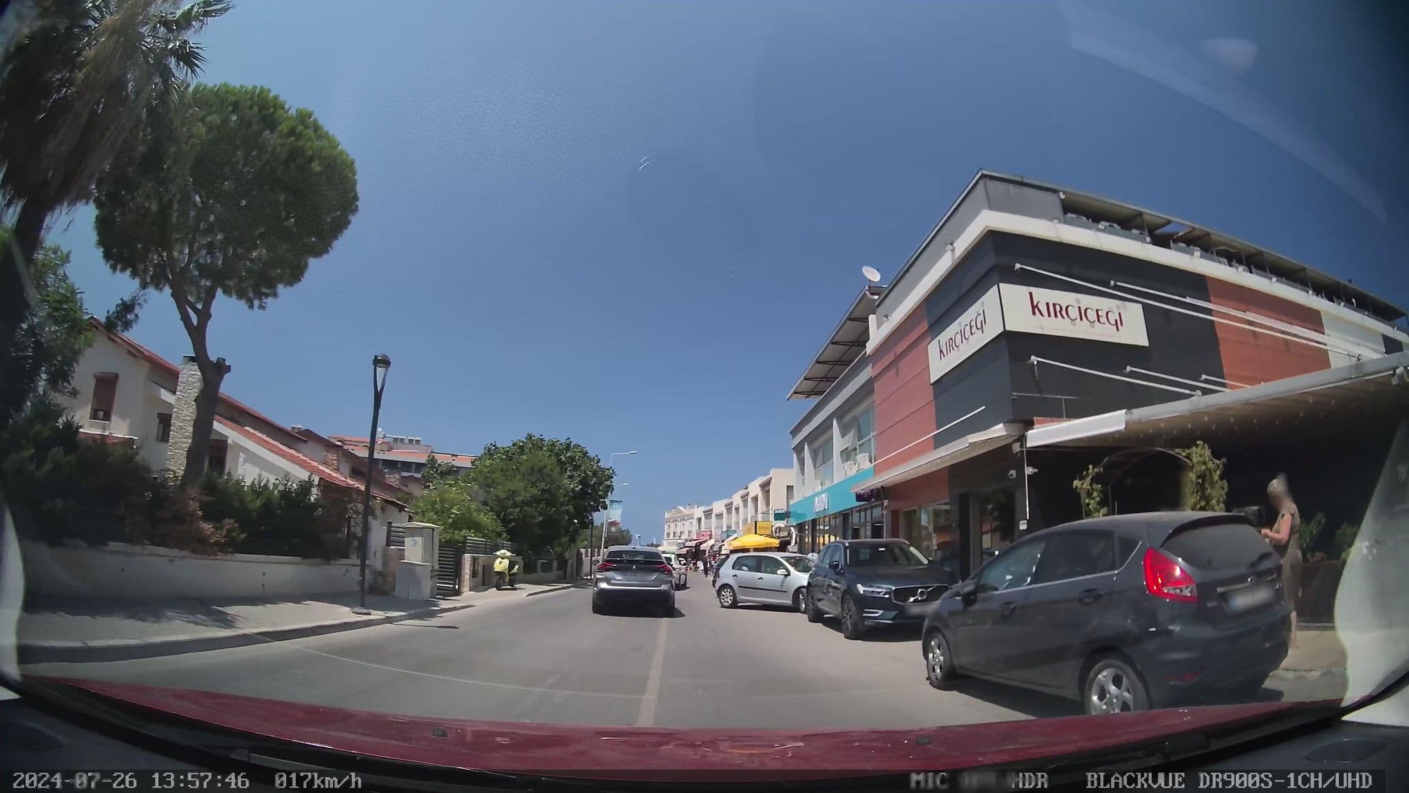 Street view near Blue Sea Boutique & Suite Otel, Alaçatı — © unen (CC BY-SA · Mapillary)