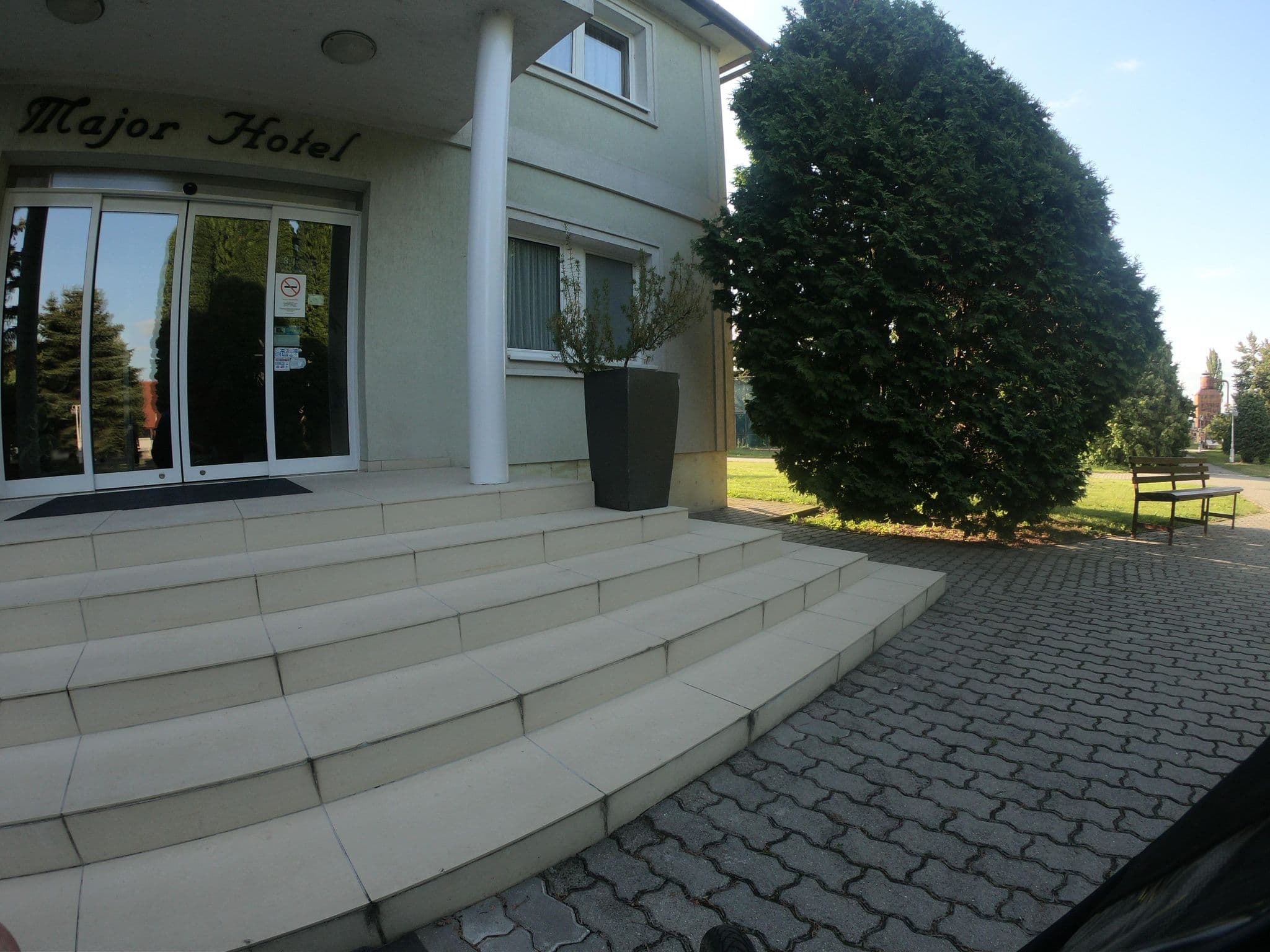 Street view near Major Hotel és Apartmanház, Szécsény — © balazskozak (CC BY-SA · Mapillary)