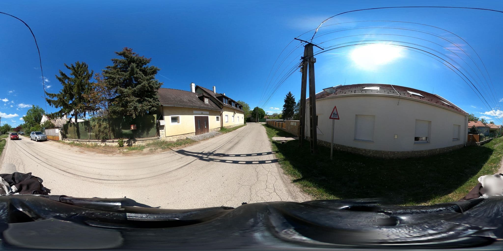 Street view near Szent Benedek zarándokszállás, Balatonfüred — © grozsa11 (CC BY-SA · Mapillary)