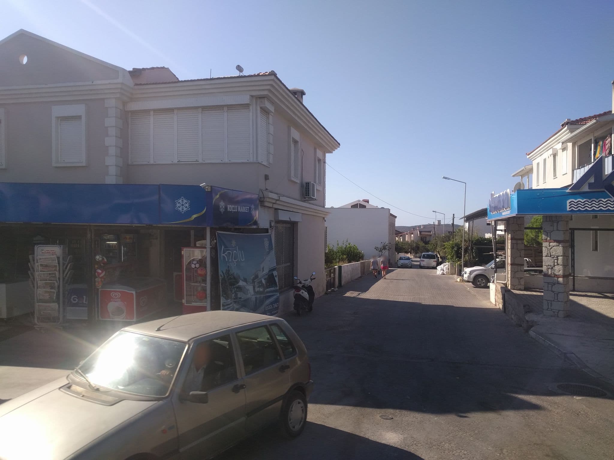 Street view near Taşdelen Otel, Alaçatı — © ubenzer (CC BY-SA · Mapillary)