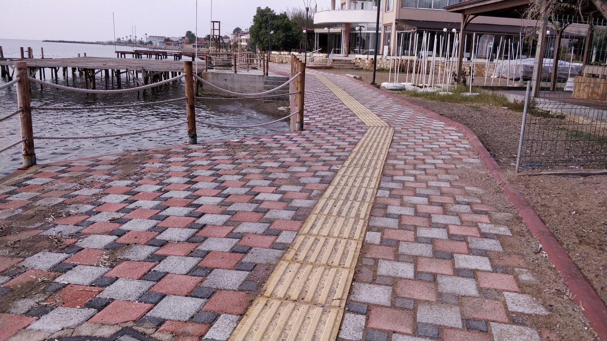Street view near Gültur Mutfak, Altınoluk — © troels_arvin (CC BY-SA · Mapillary)
