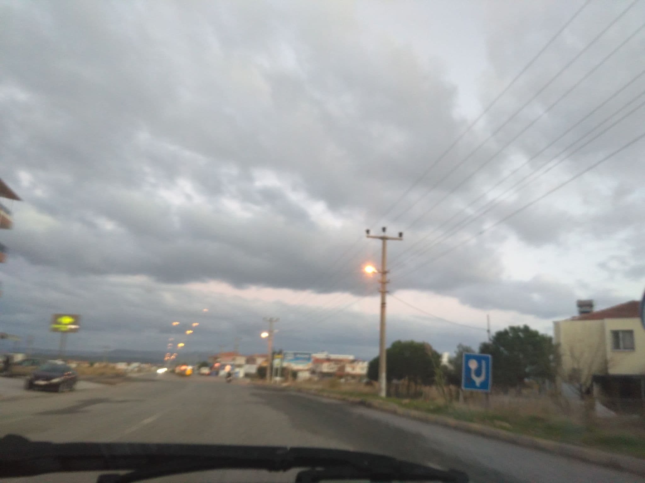 Street view near Akın Suit Otel, Ayvalık — © uzungo (CC BY-SA · Mapillary)