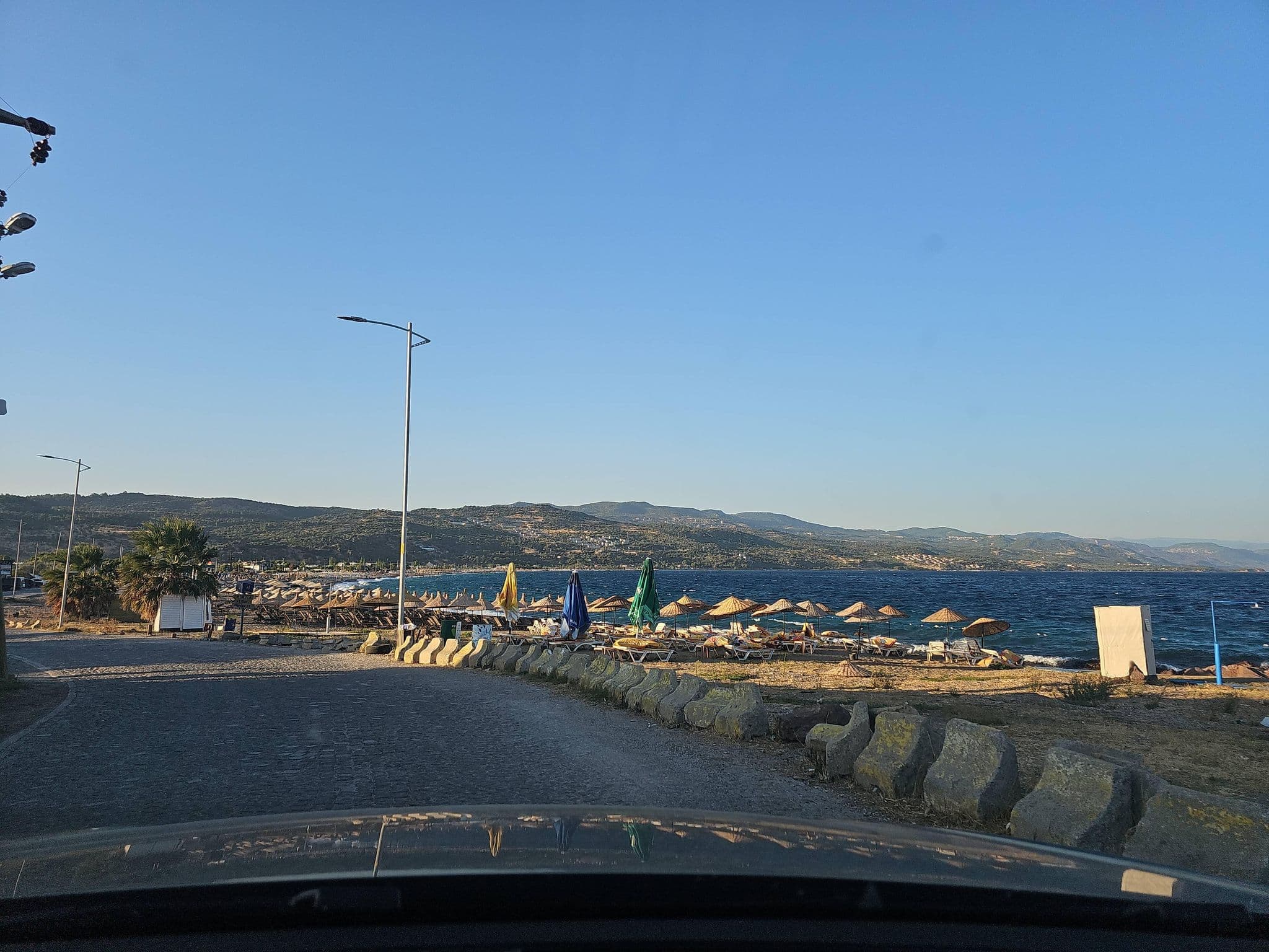 Street view near Club Kapheros Tatil Köyü, Behram — © observer17 (CC BY-SA · Mapillary)
