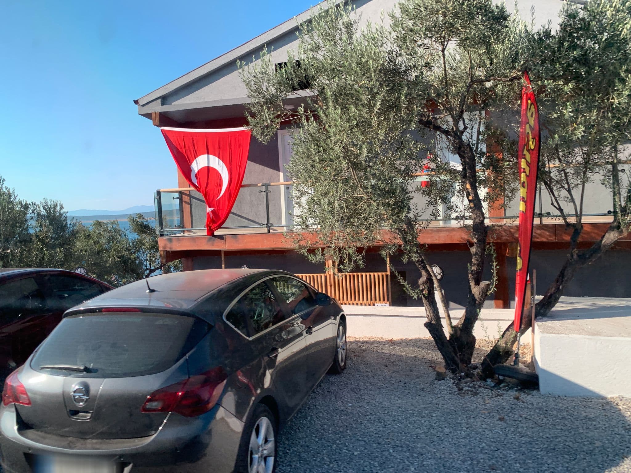 Street view near QCunda Cafe Restaurant & Otel, Ayvalık — © ramses (CC BY-SA · Mapillary)