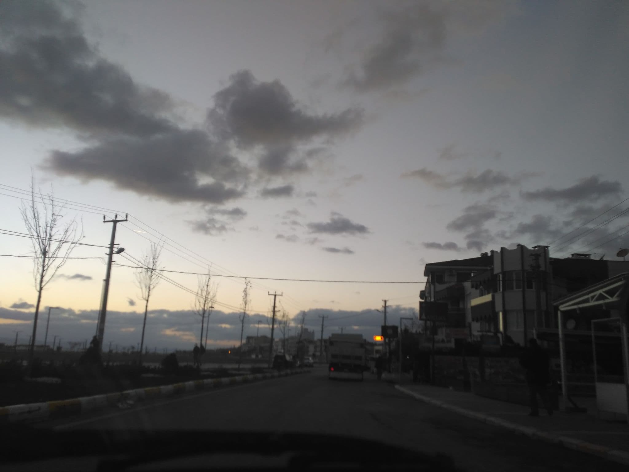 Street view near Midilli Otel, Ayvalık — © uzungo (CC BY-SA · Mapillary)