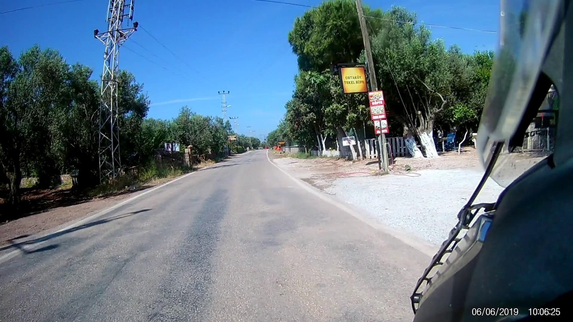 Street view near Huber Holiday, Ayvacık — © unen (CC BY-SA · Mapillary)