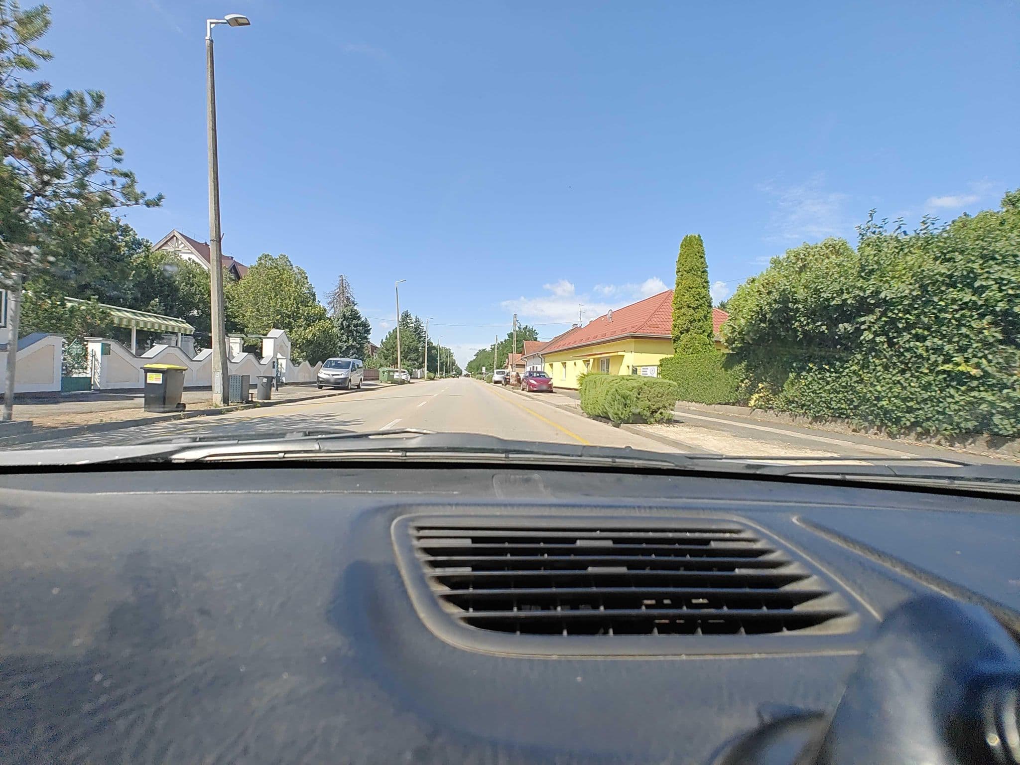 Street view near Müller's Hotel 3, Siófok — © Winner_hun (CC BY-SA · Mapillary)