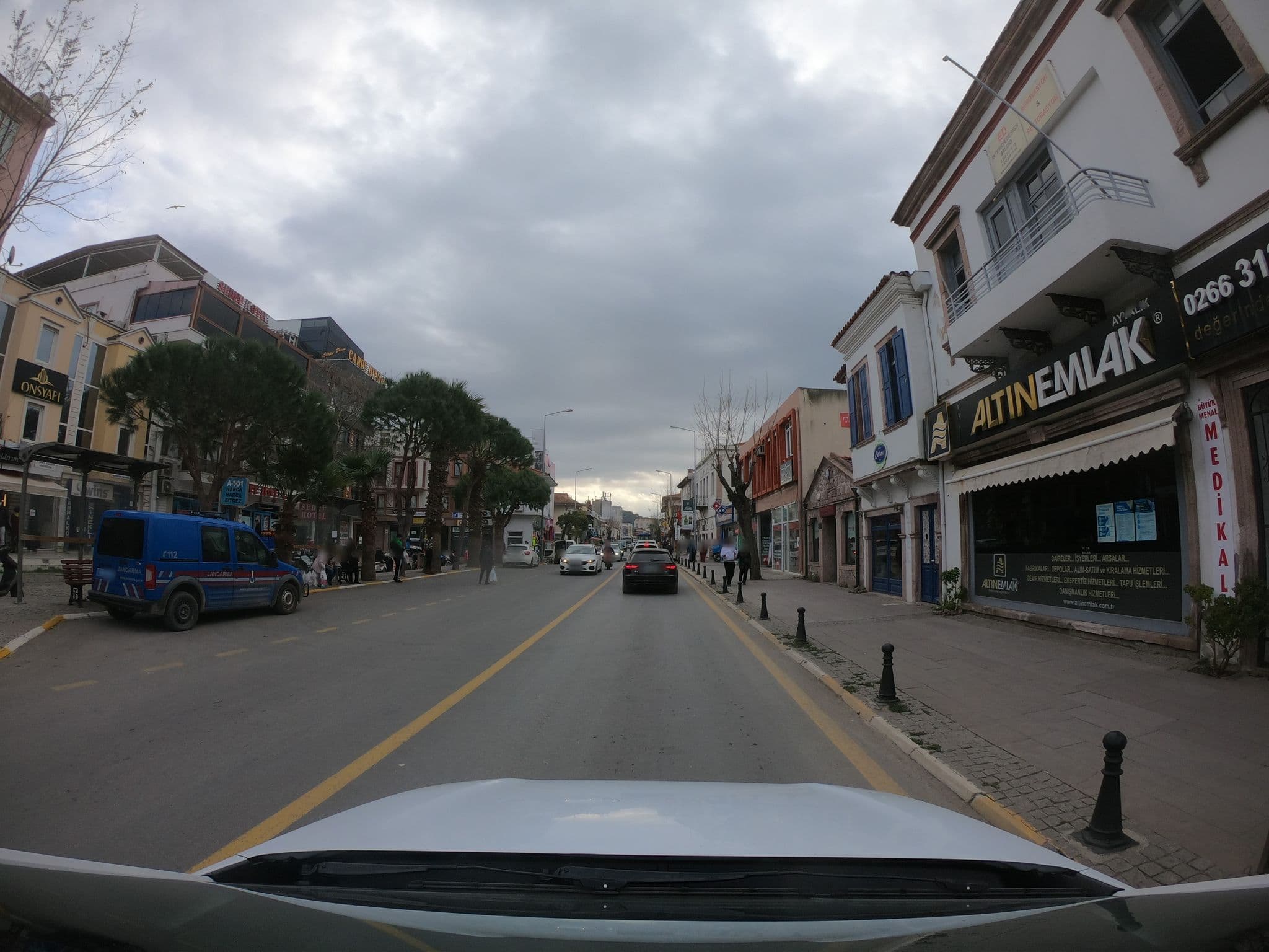 Street view near Sizma Han Butik Otel, Ayvalık — © asturksever (CC BY-SA · Mapillary)
