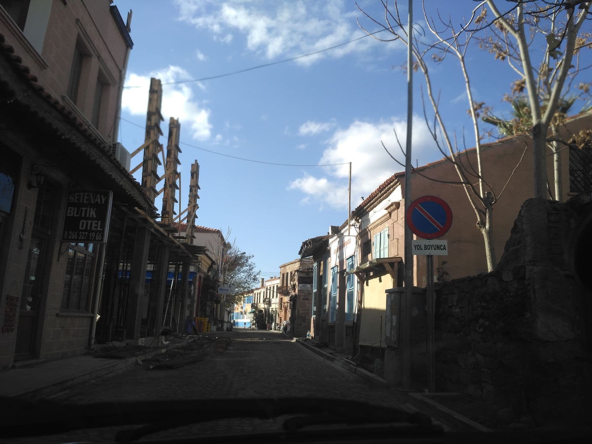 Street view near Deniz Yıldızı Butik Otel, Ayvalık — © uzungo (CC BY-SA · Mapillary)