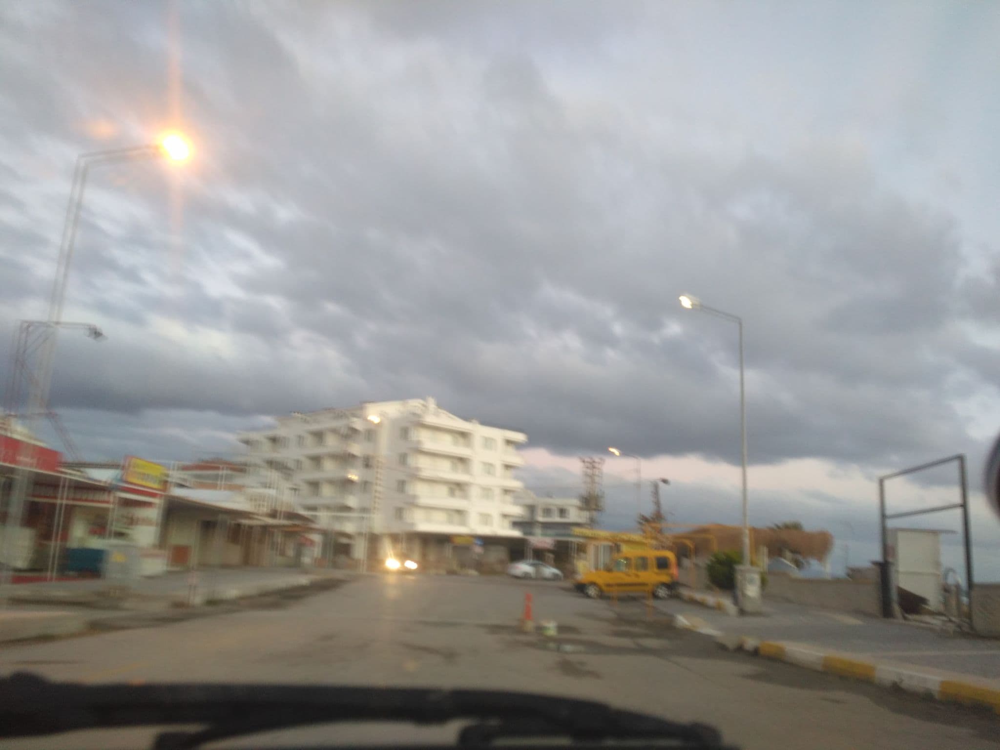 Street view near Sarımsaklı-Altınova Dip Dibe, Ayvalık — © uzungo (CC BY-SA · Mapillary)