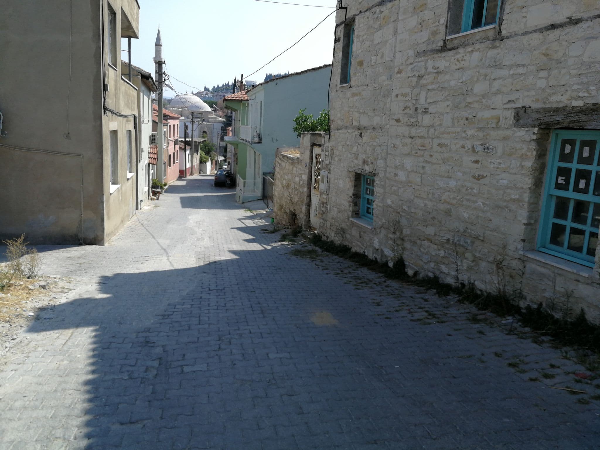 Street view near Otel Fiori, Urla — © demircanutku (CC BY-SA · Mapillary)