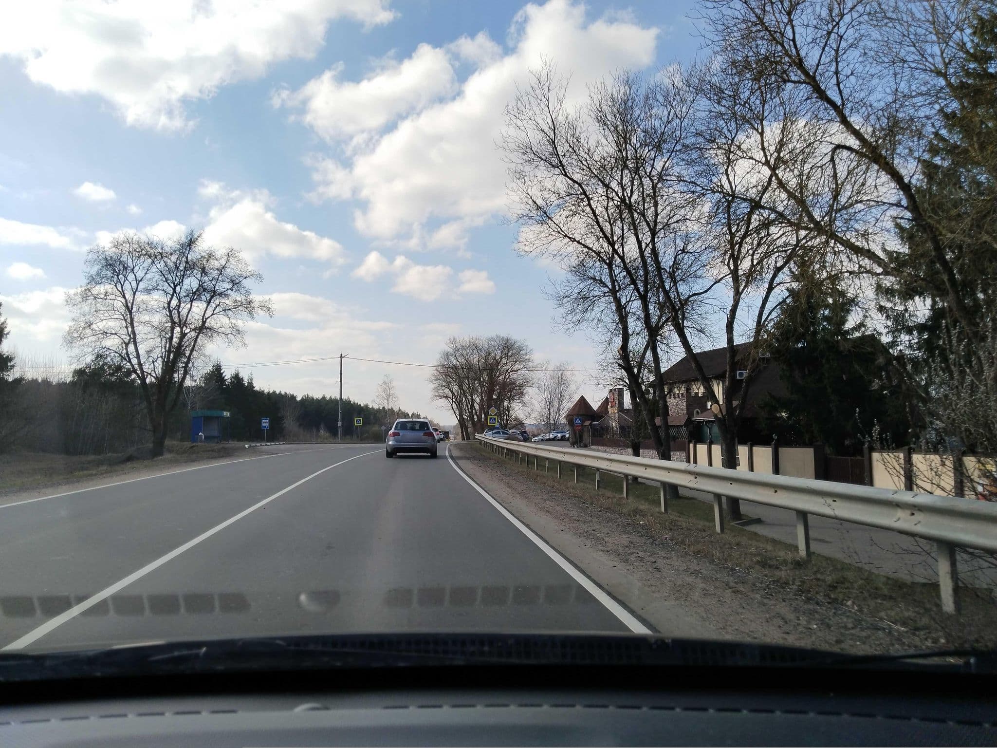 Street view near M-Hotel, Syomkava — © Yurikson (CC BY-SA · Mapillary)