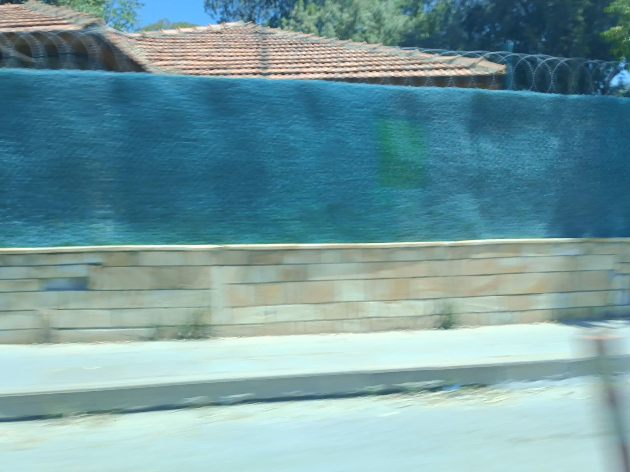 Street view near Wark Warner Clup Phokaia Otel, Foça — © ktahyam-Mapping (CC BY-SA · Mapillary)
