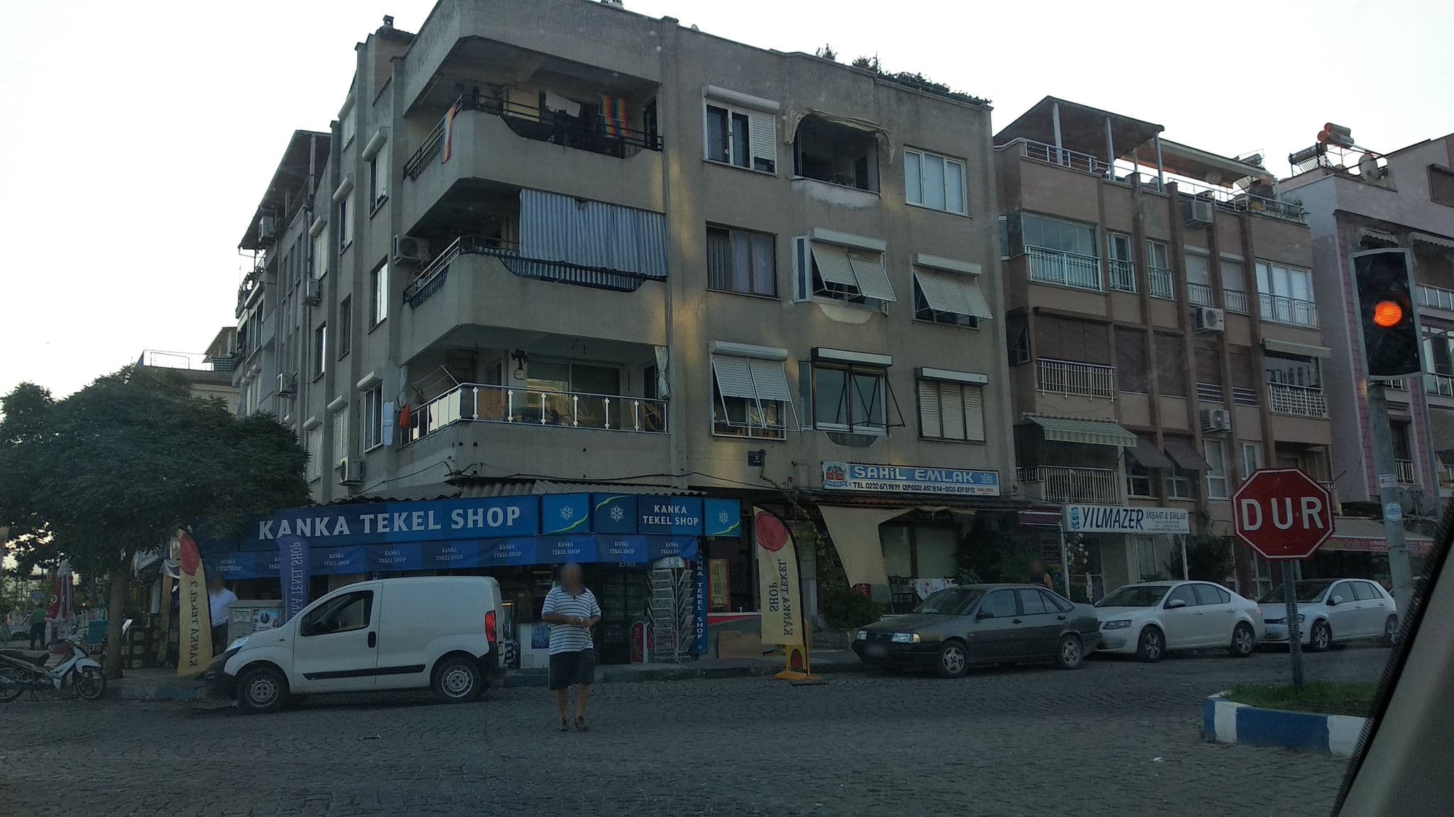 Street view near Renkli Rüyalar Oteli, Dikili — © boracasli (CC BY-SA · Mapillary)