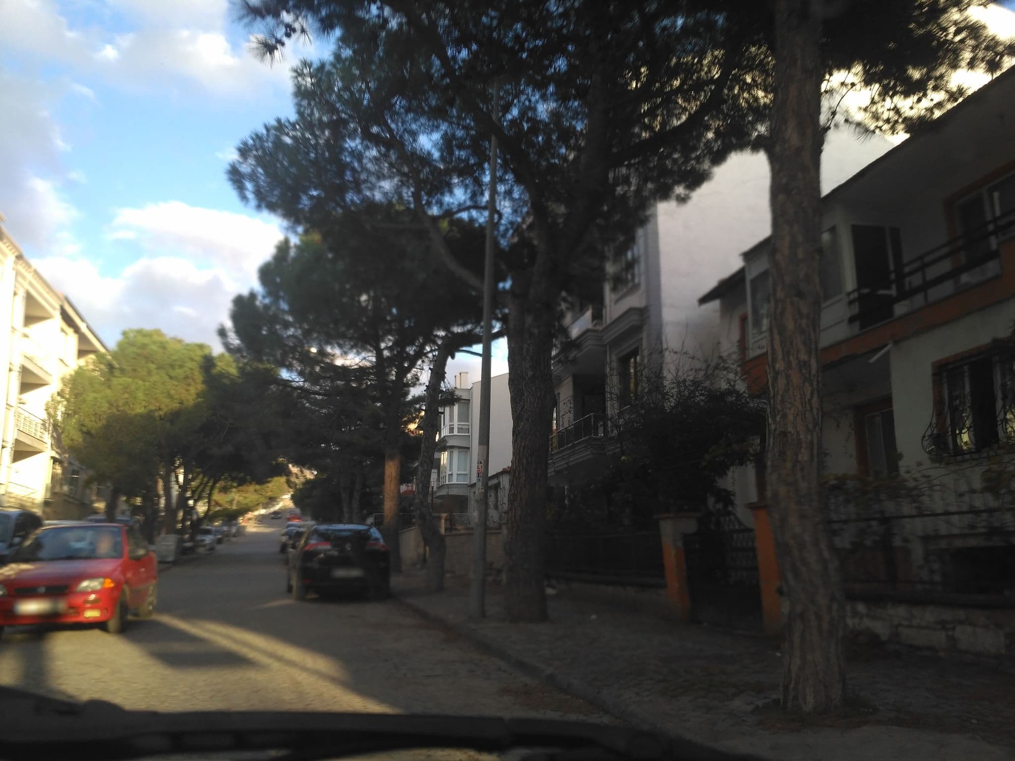 Street view near Cigi bos ev, Ayvalık — © uzungo (CC BY-SA · Mapillary)