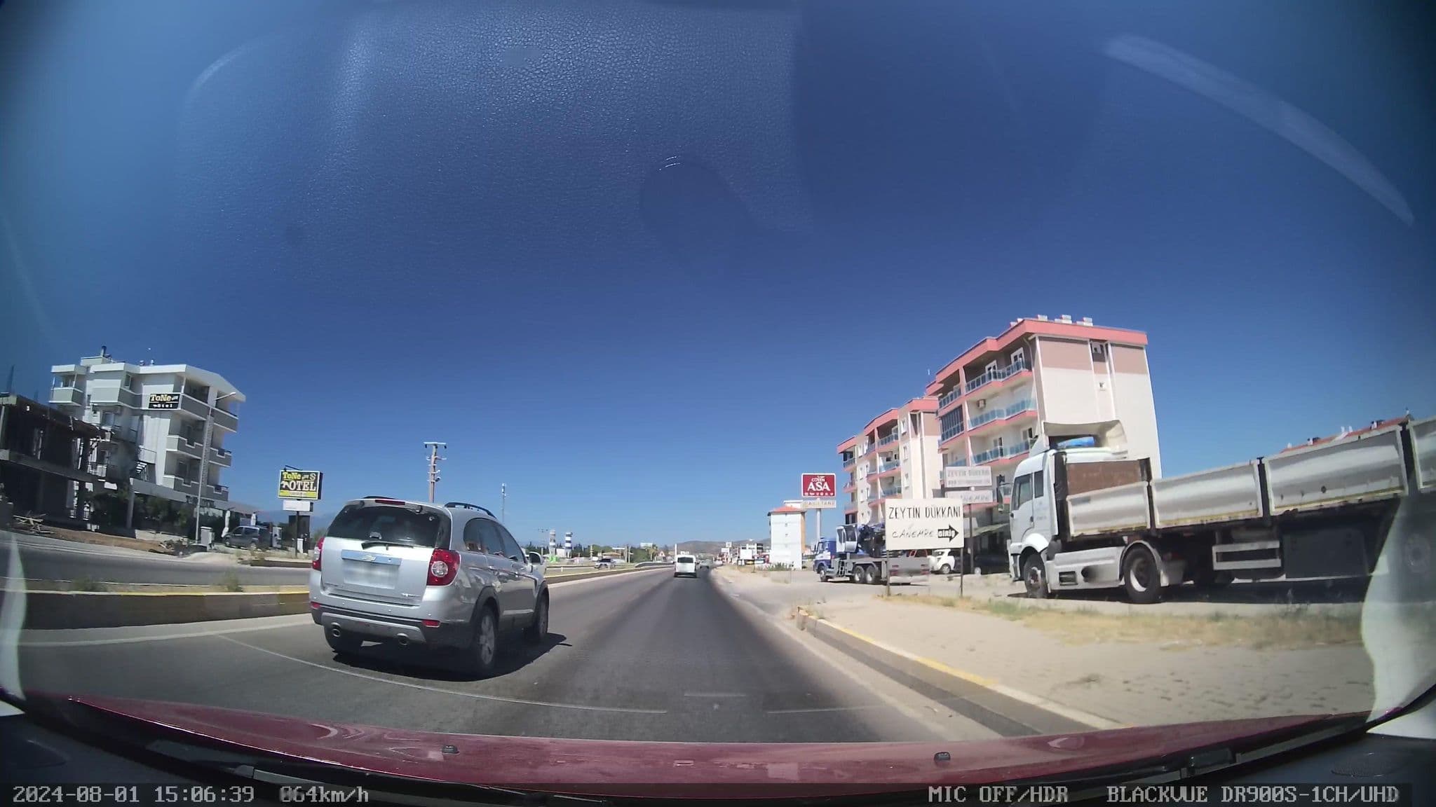 Street view near Tone City Motel, Gömeç — © unen (CC BY-SA · Mapillary)