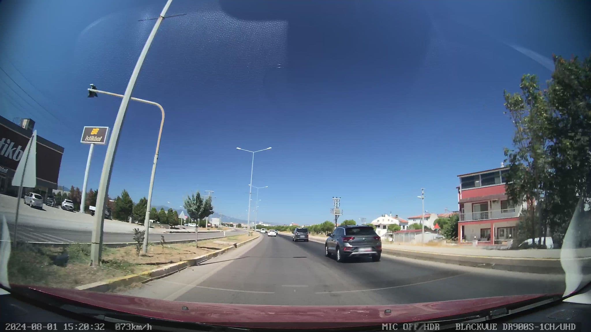 Street view near Yasam Termal Tatıl Koyu, Burhaniye — © unen (CC BY-SA · Mapillary)