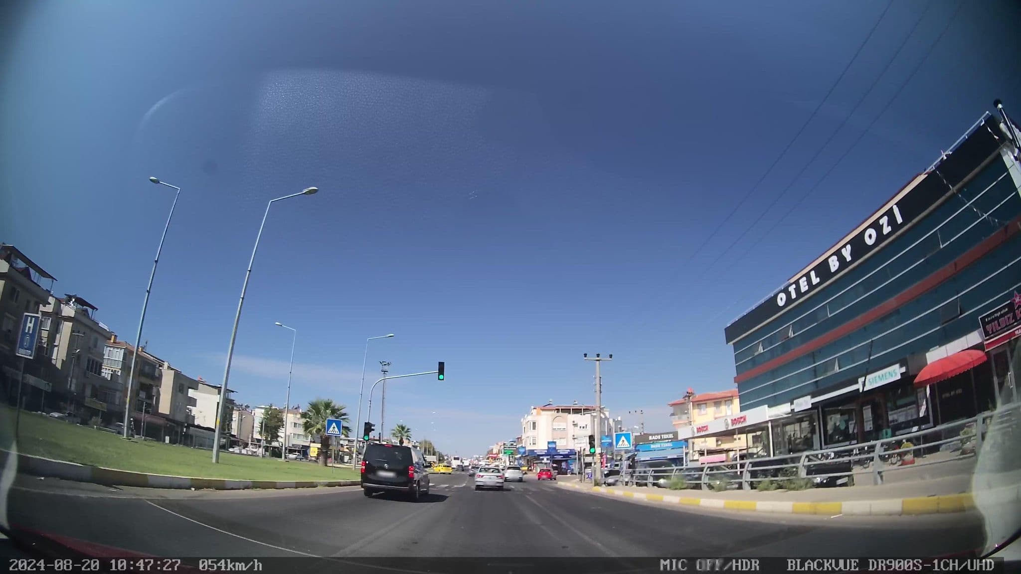 Street view near Altınoluk Mert Otel, Altınoluk — © unen (CC BY-SA · Mapillary)