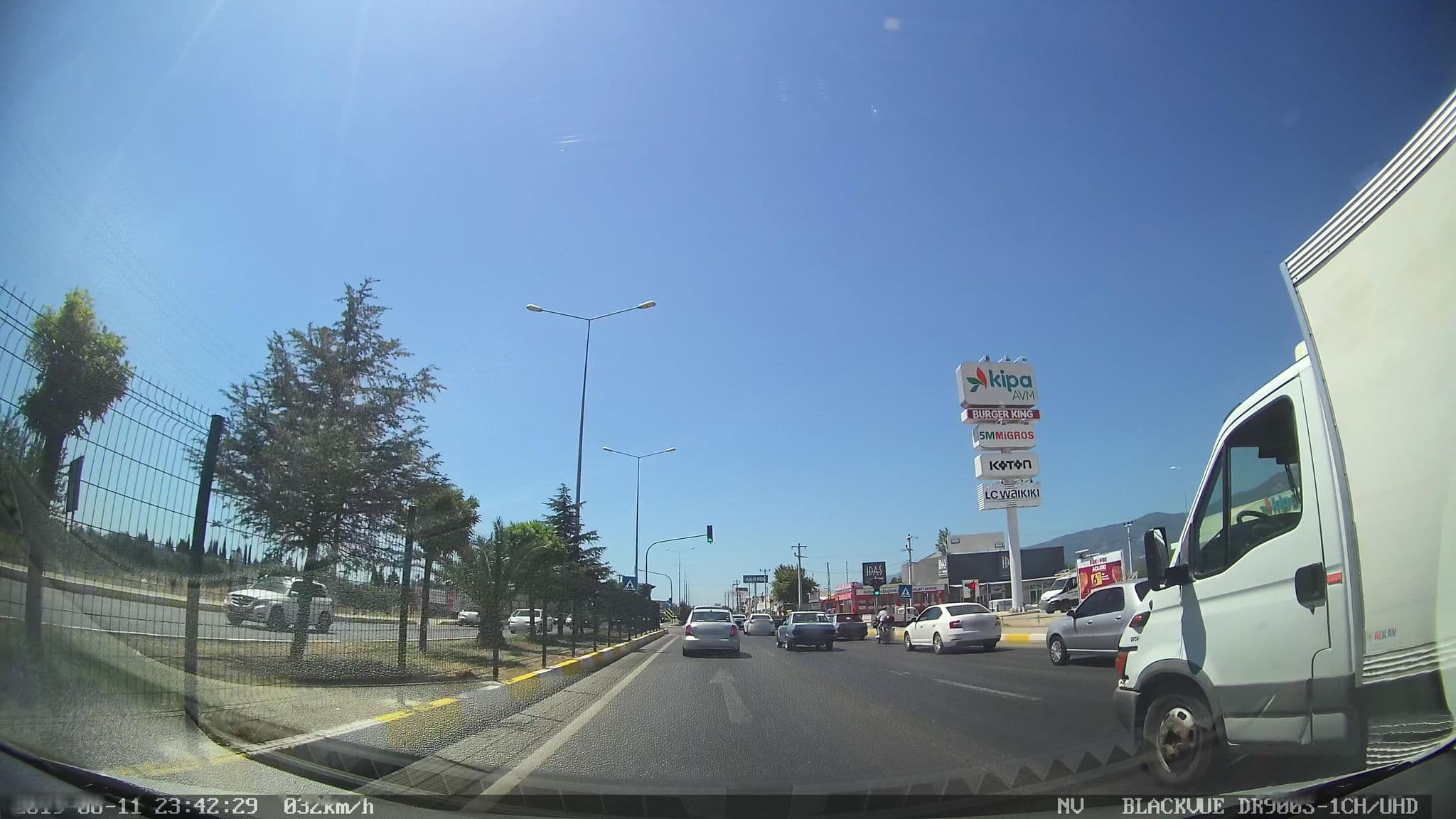 Street view near Güre Termal Resort & Otel, Edremit — © yercizenler (CC BY-SA · Mapillary)