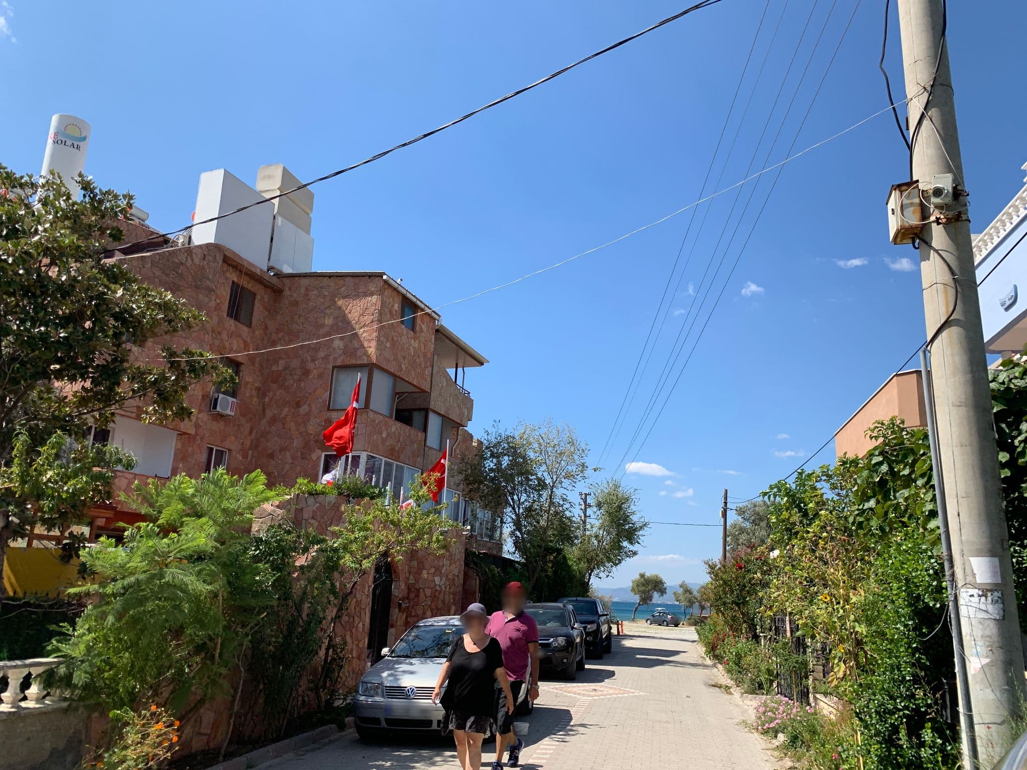 Street view near Bey Konağı Oteli Havuz, Altınoluk — © ramses (CC BY-SA · Mapillary)