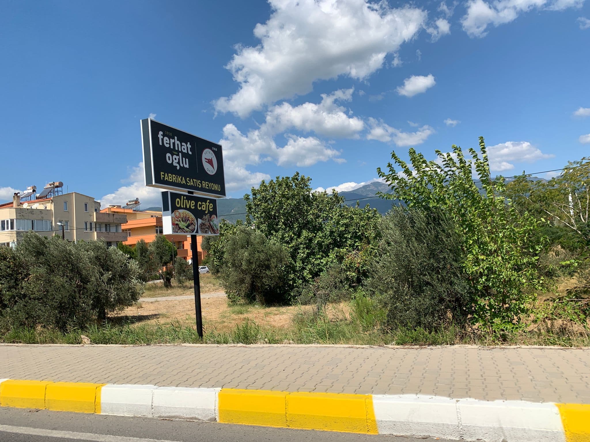 Street view near MASLİNA OTEL, Edremit — © ramses (CC BY-SA · Mapillary)
