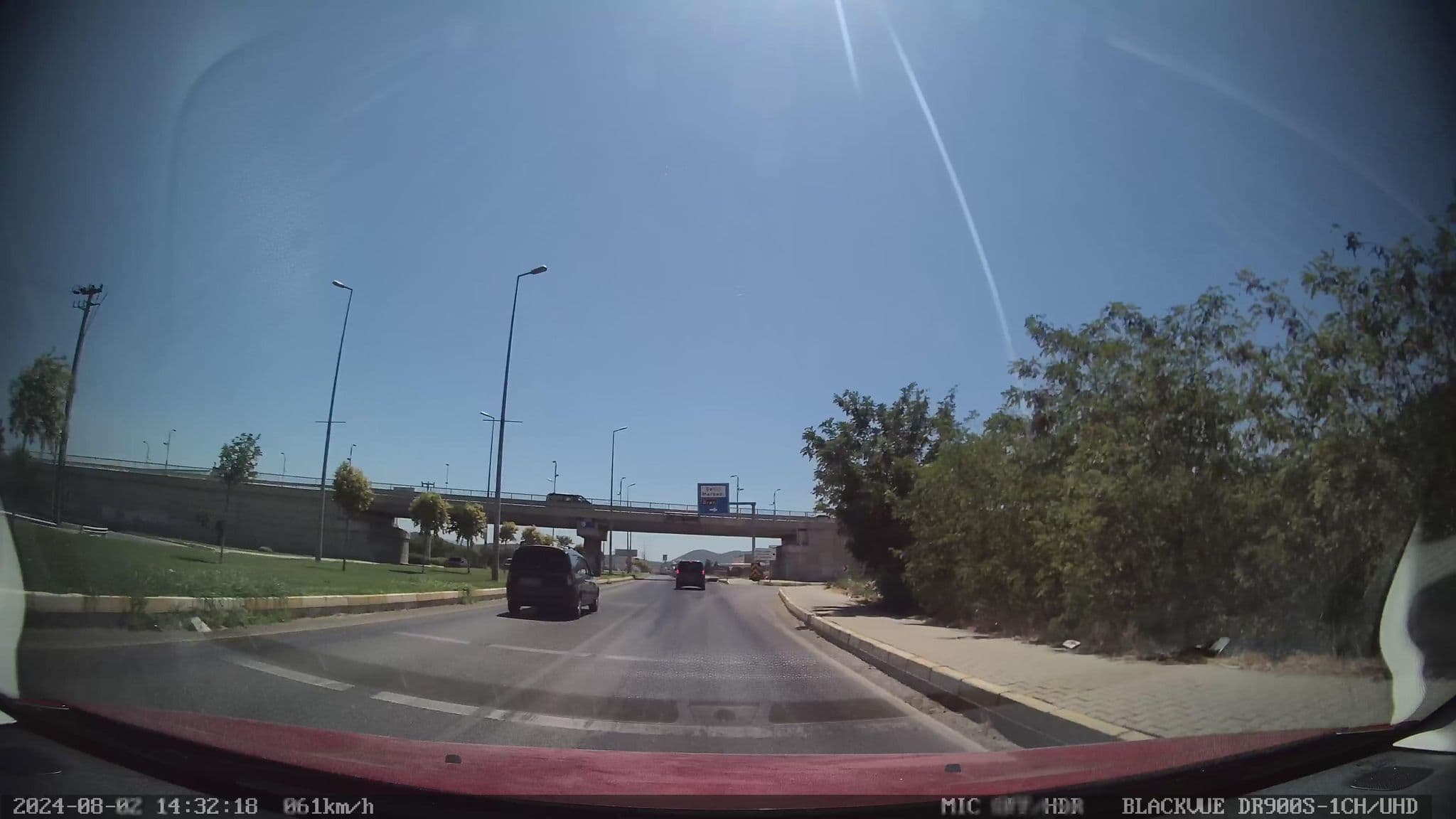 Street view near Berk Butik Otel, Burhaniye — © unen (CC BY-SA · Mapillary)