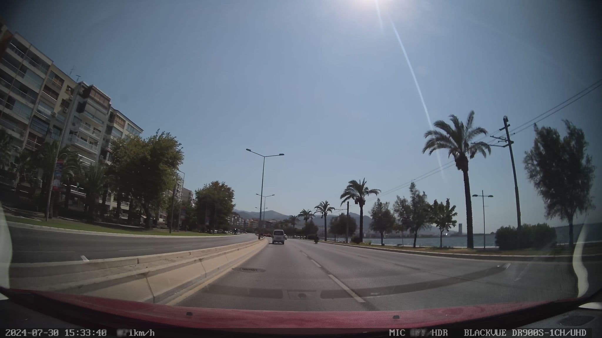 Street view near Elegans Hotel, Konak — © unen (CC BY-SA · Mapillary)