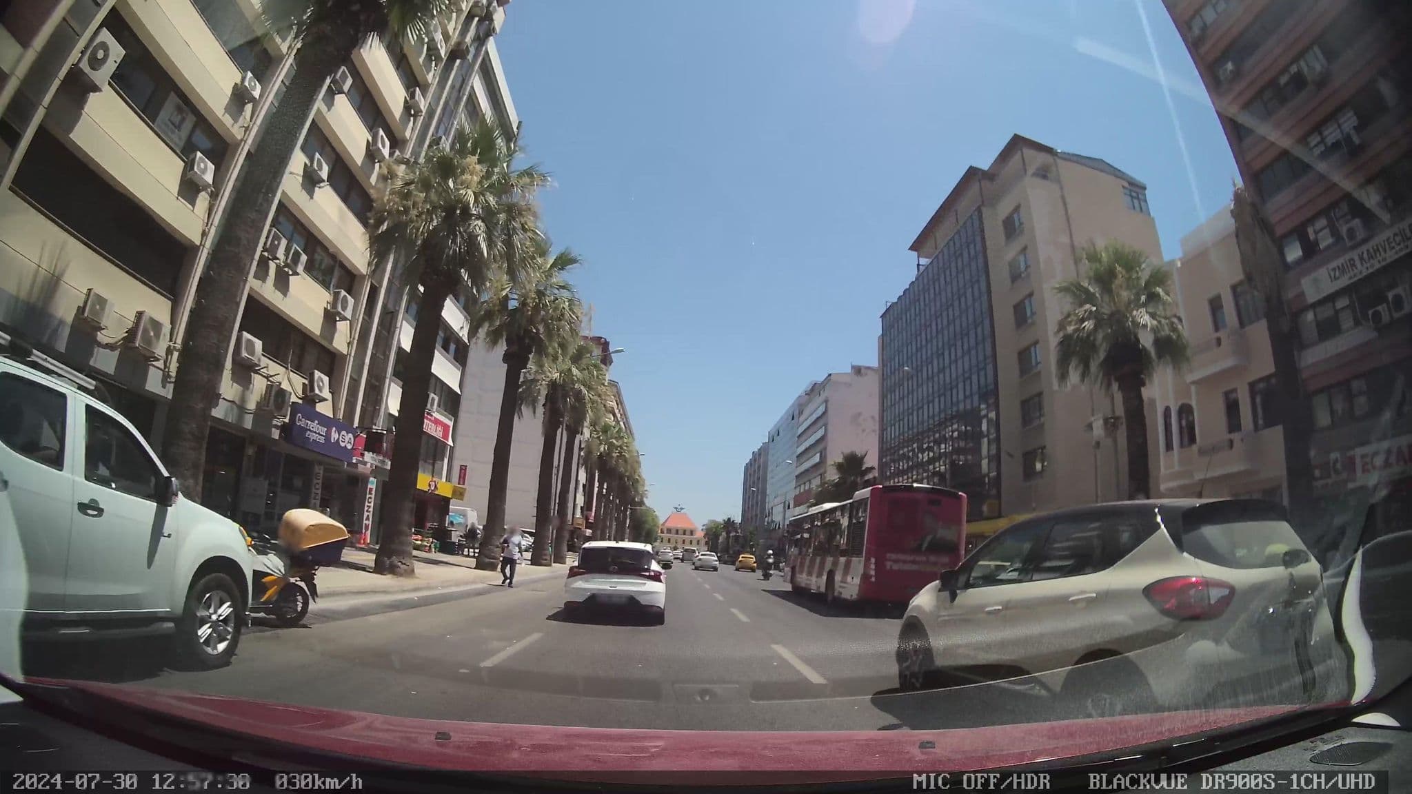 Street view near Hotel Kabaçam, İzmir — © unen (CC BY-SA · Mapillary)