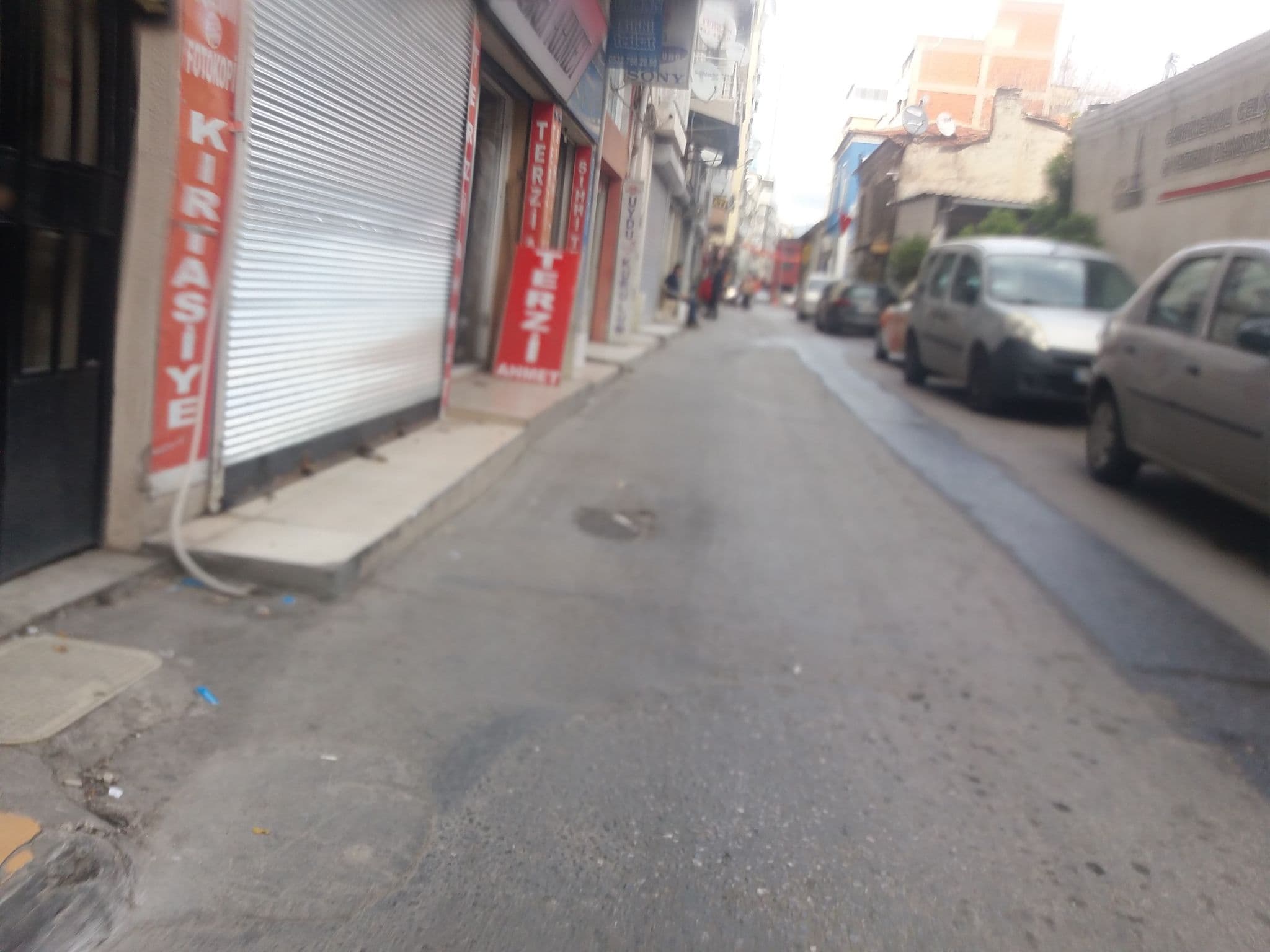 Street view near Laguna Pansiyon, İzmir — © nikolovskin (CC BY-SA · Mapillary)