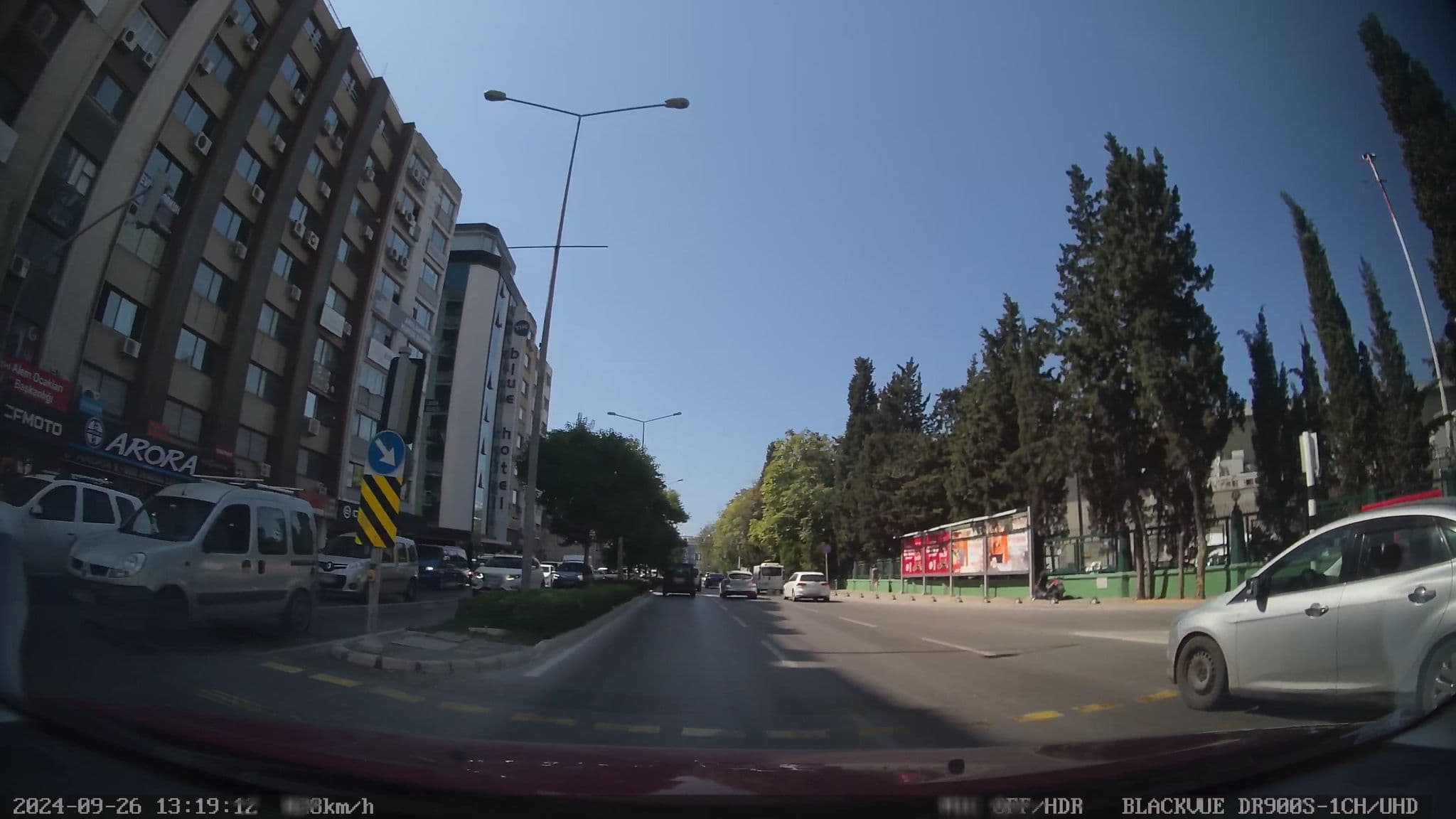 Street view near Oteller, İzmir — © unen (CC BY-SA · Mapillary)