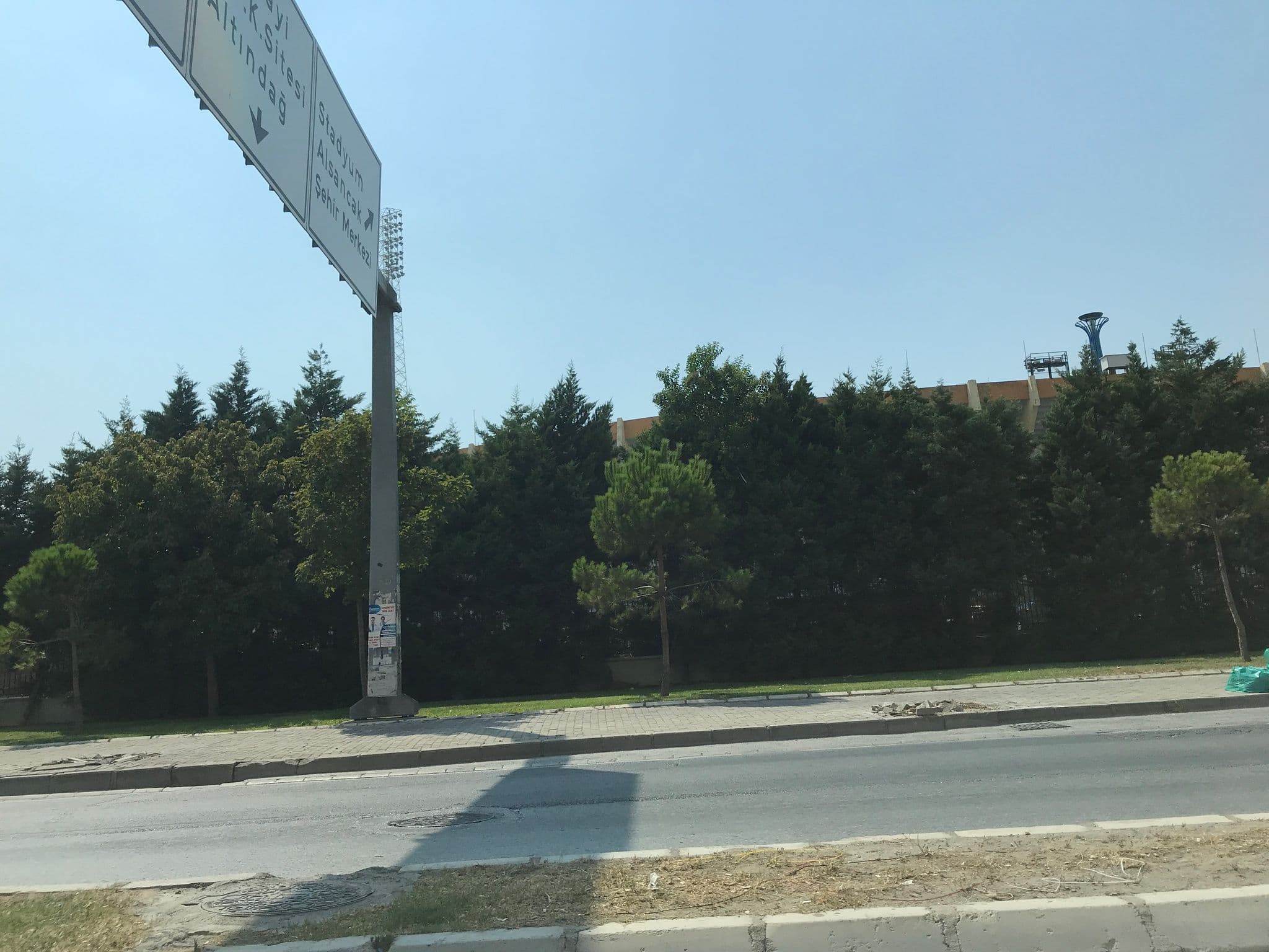 Street view near Ege Günes Otel Izmir, İzmir — © hderinoz (CC BY-SA · Mapillary)