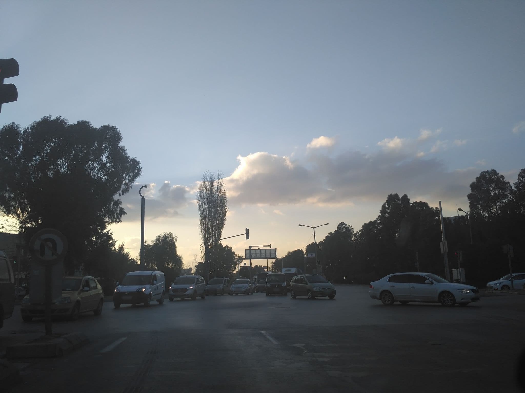 Street view near Şatır Otel, İzmir — © uzungo (CC BY-SA · Mapillary)