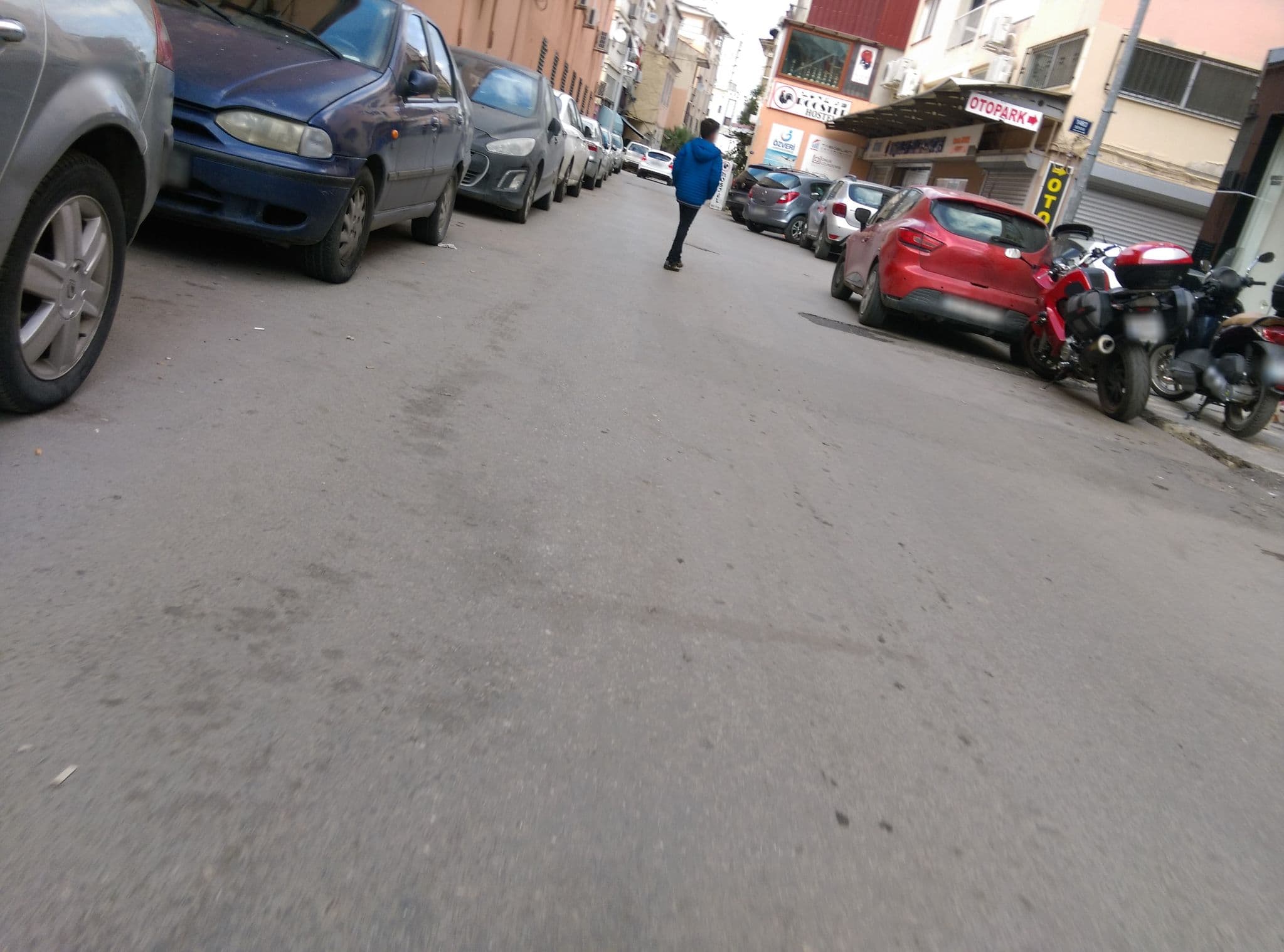 Street view near Luna Apart, İzmir — © bebs (CC BY-SA · Mapillary)