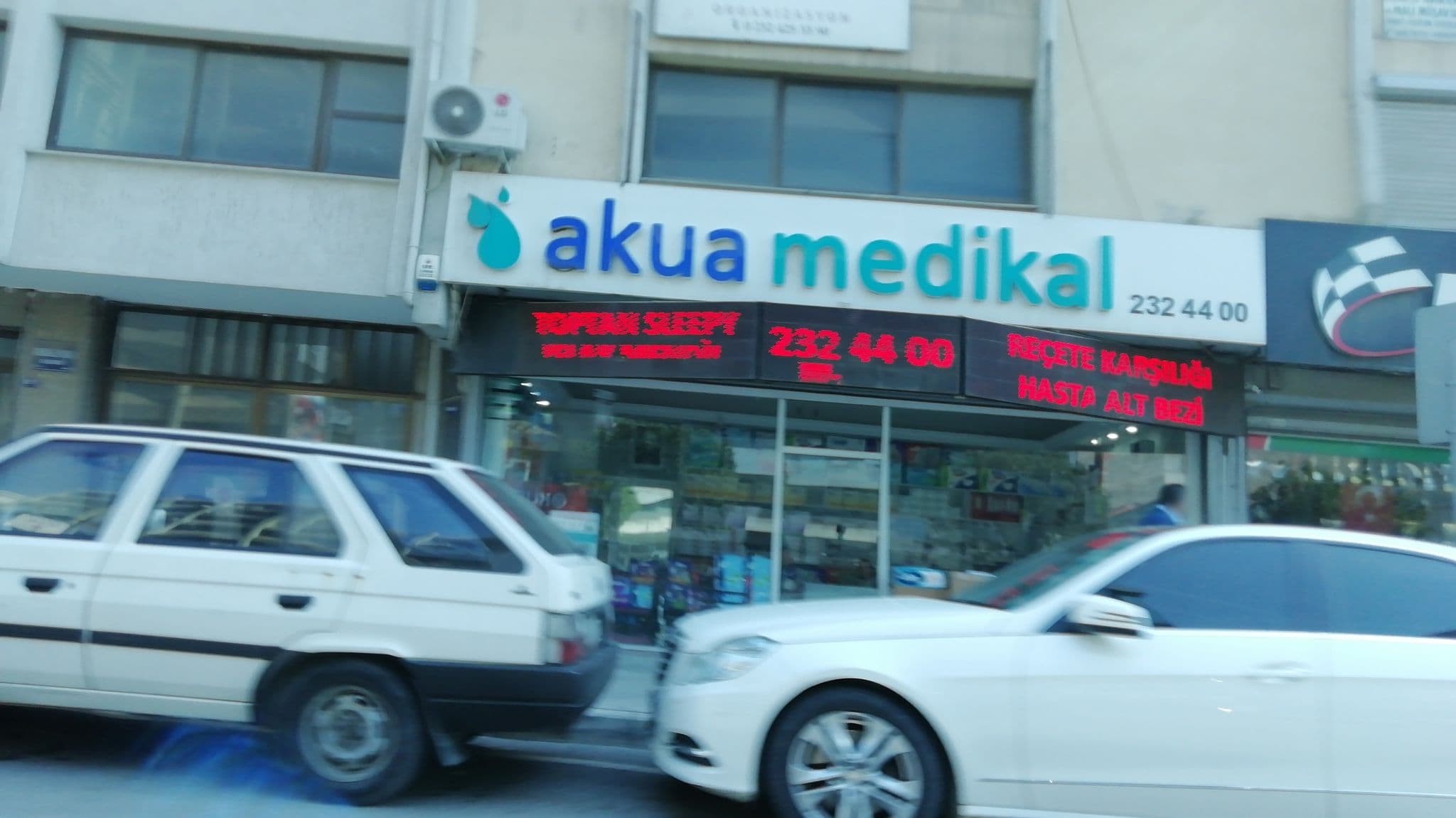 Street view near Sun Otel, İzmir — © okansafak (CC BY-SA · Mapillary)