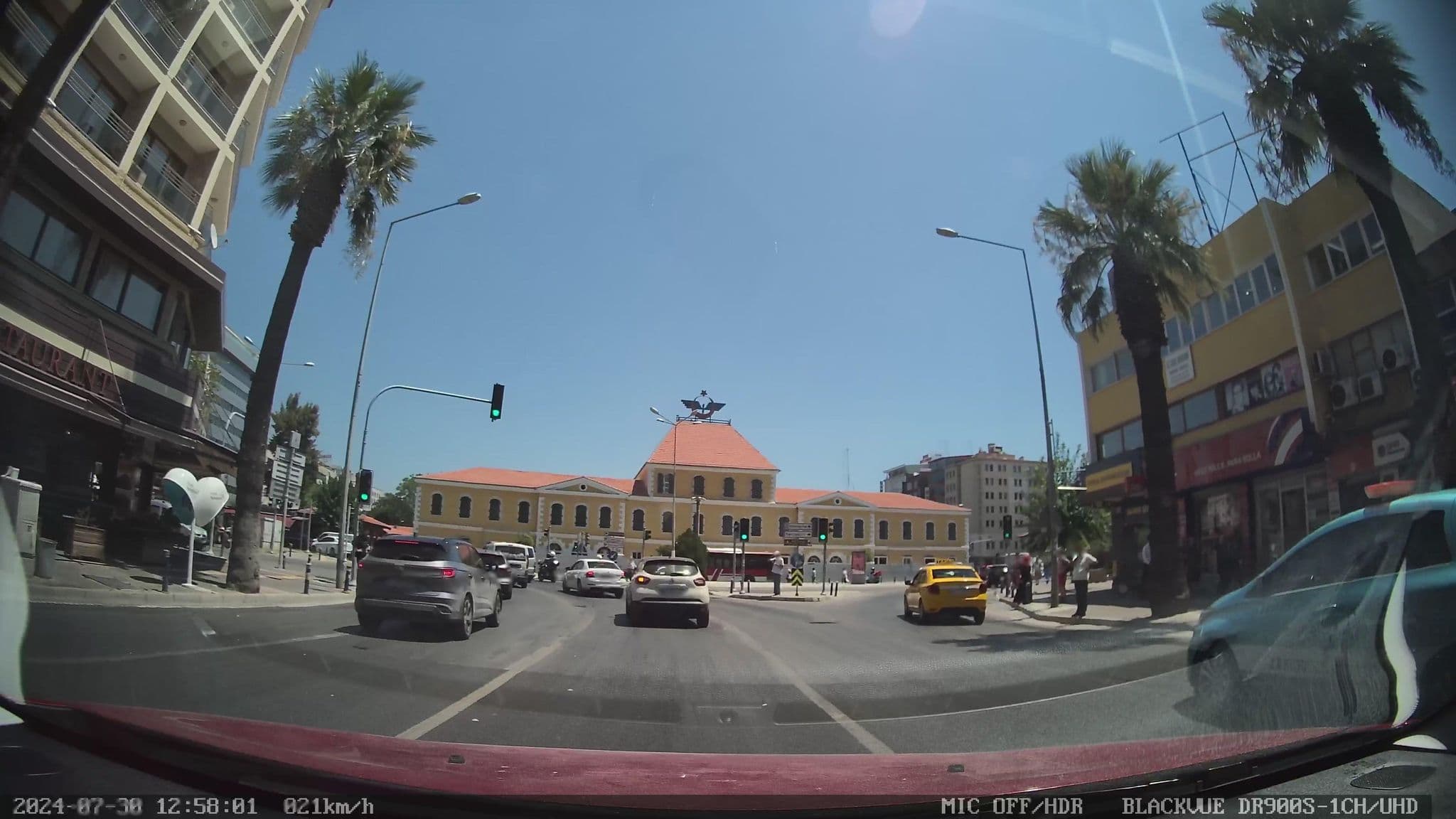 Street view near Alican Otel, İzmir — © unen (CC BY-SA · Mapillary)