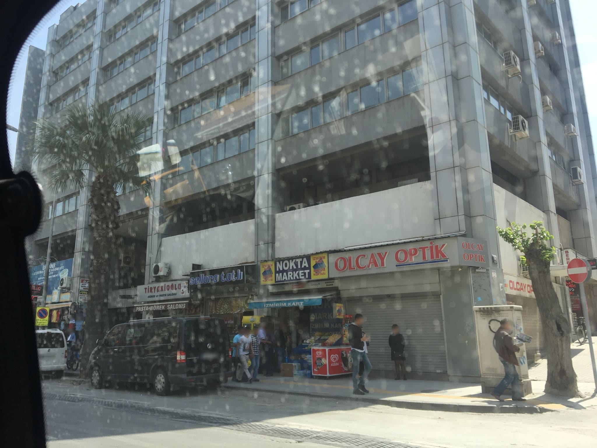 Street view near Akpınar Otel, İzmir — © oykukayaa (CC BY-SA · Mapillary)