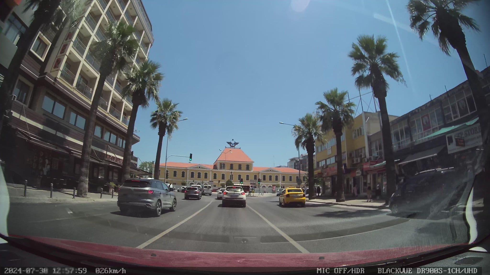 Street view near Hotel Nil&Alav, İzmir — © unen (CC BY-SA · Mapillary)