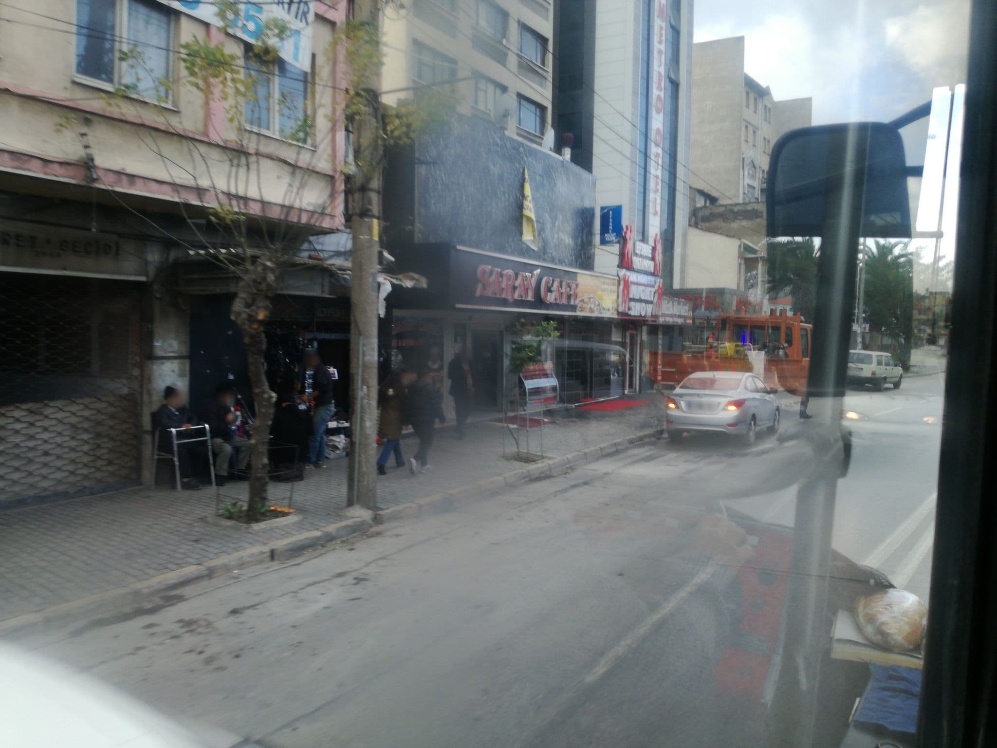 Street view near Otel Ege, İzmir — © thrsh (CC BY-SA · Mapillary)