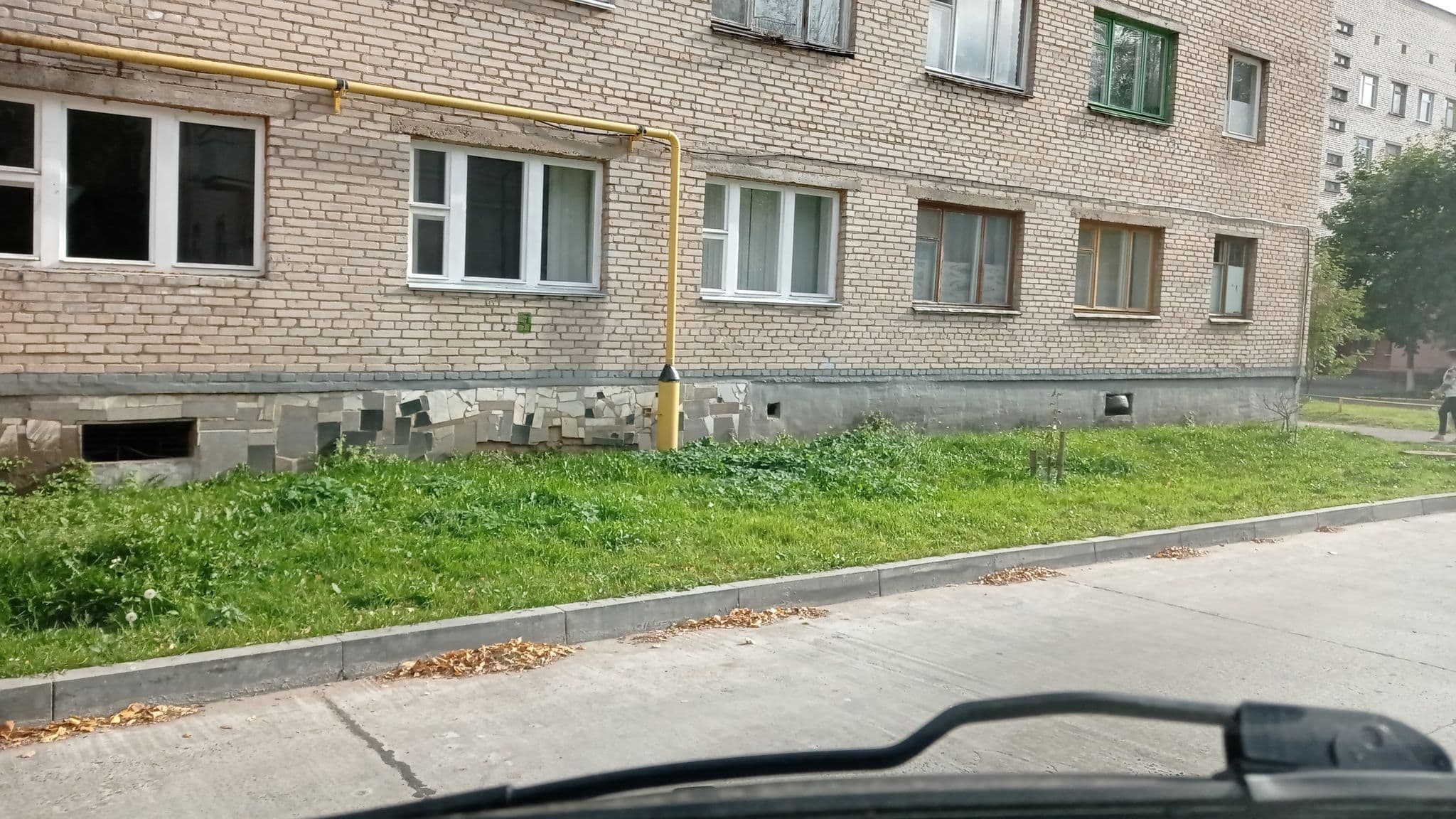 Street view near Інтэрнат № 5, Vitebsk — © leshii (CC BY-SA · Mapillary)