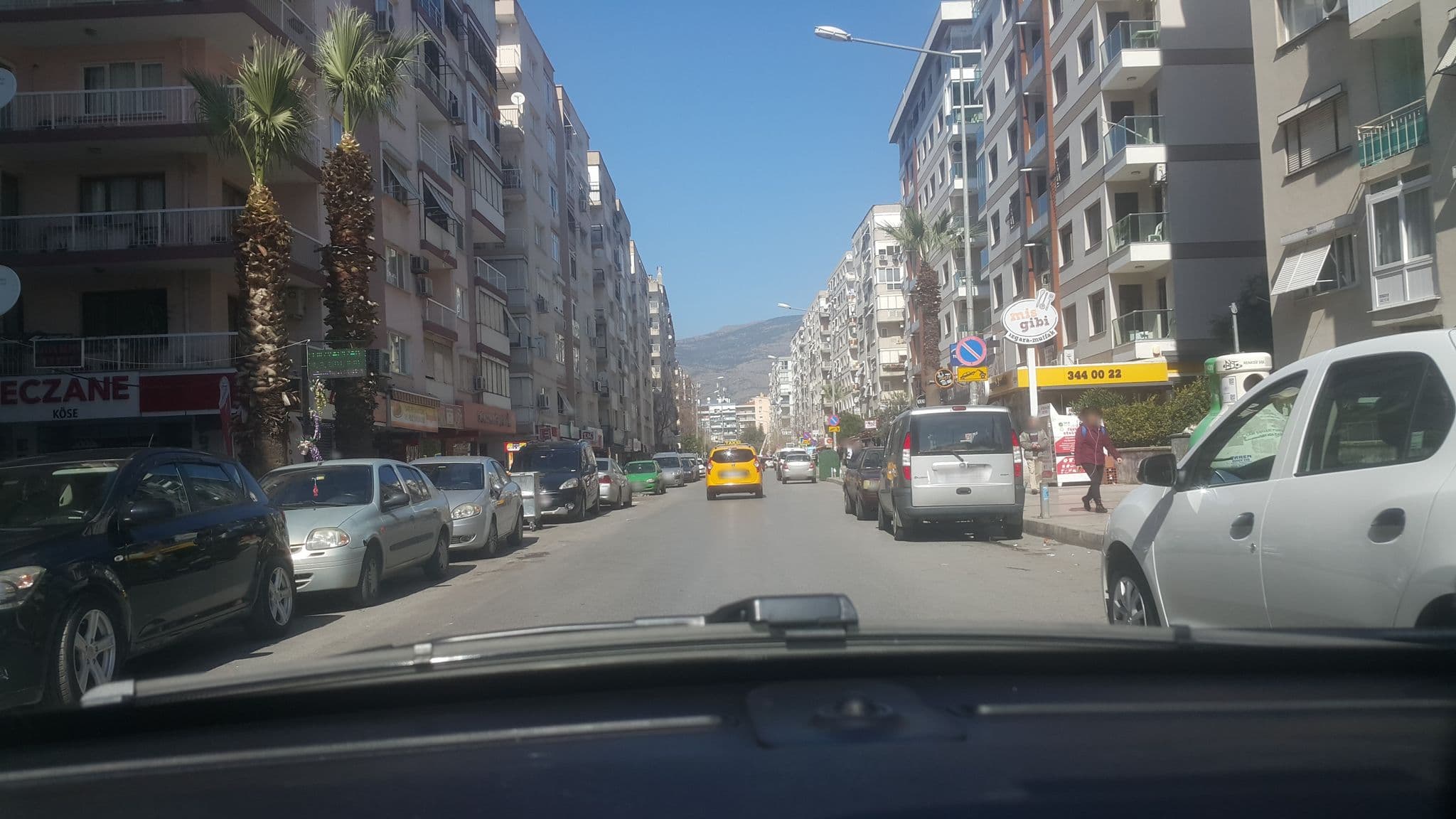 Street view near Çakmaklı apart, Evka-Üç — © ilkeratahan (CC BY-SA · Mapillary)