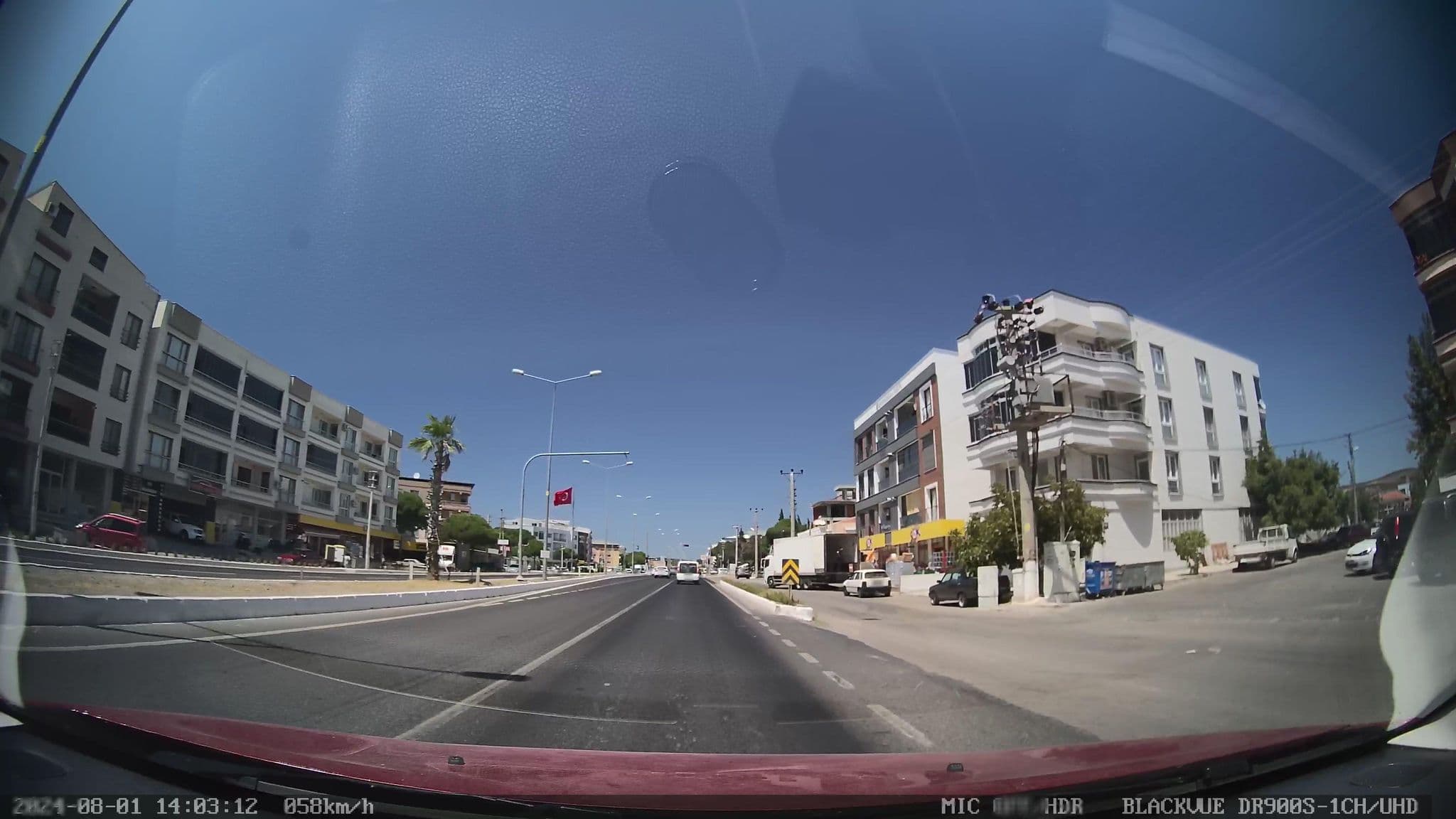 Street view near Aksu Otel, Yenişakran — © unen (CC BY-SA · Mapillary)