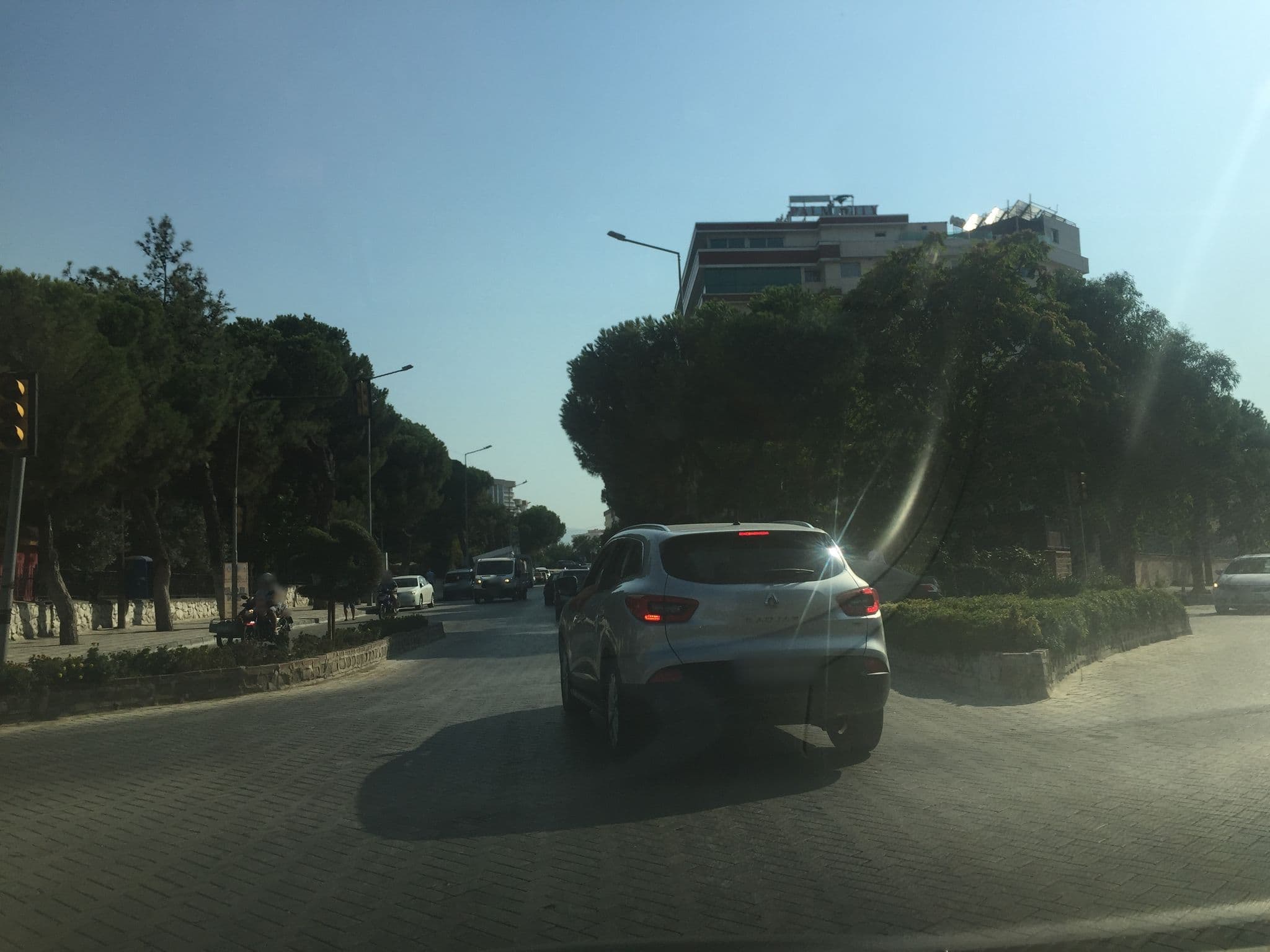 Street view near Palm City Hotel, Turgutlu — © sessiznotalar (CC BY-SA · Mapillary)