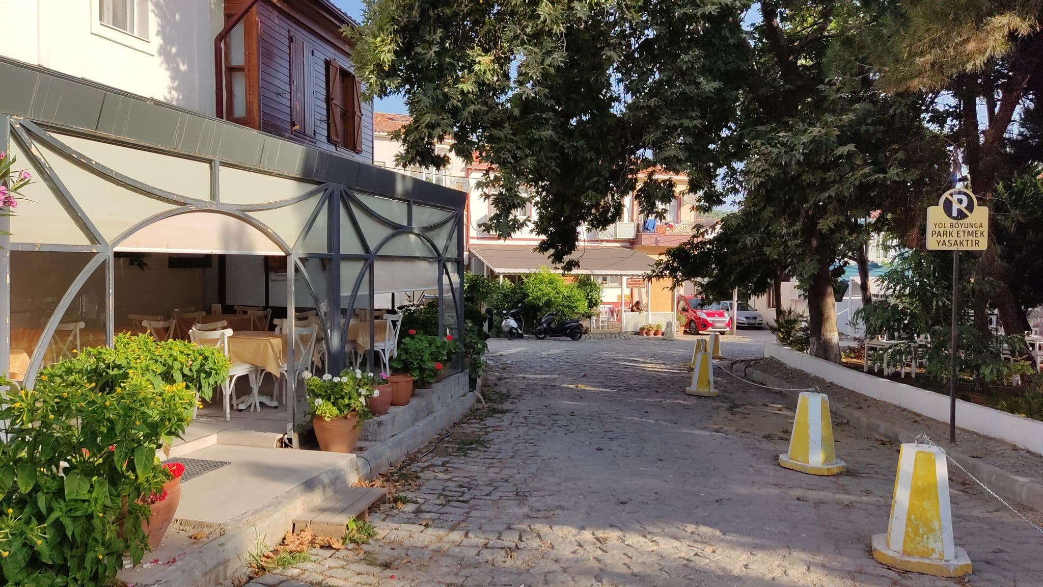 Street view near Ataol Ciftligi Butik Hotel, Bozcaada — © orkut (CC BY-SA · Mapillary)