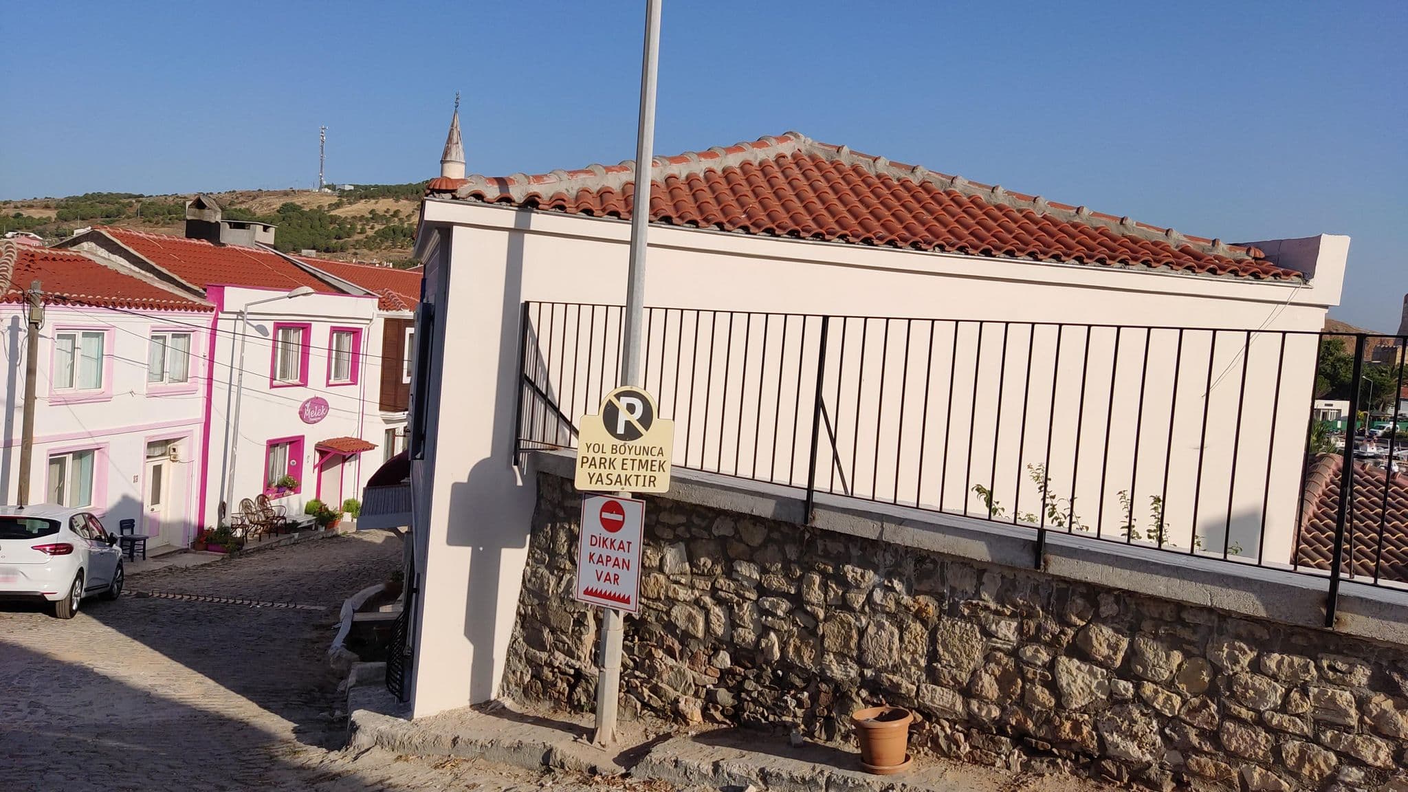 Street view near Mavrella Otel, Bozcaada — © orkut (CC BY-SA · Mapillary)